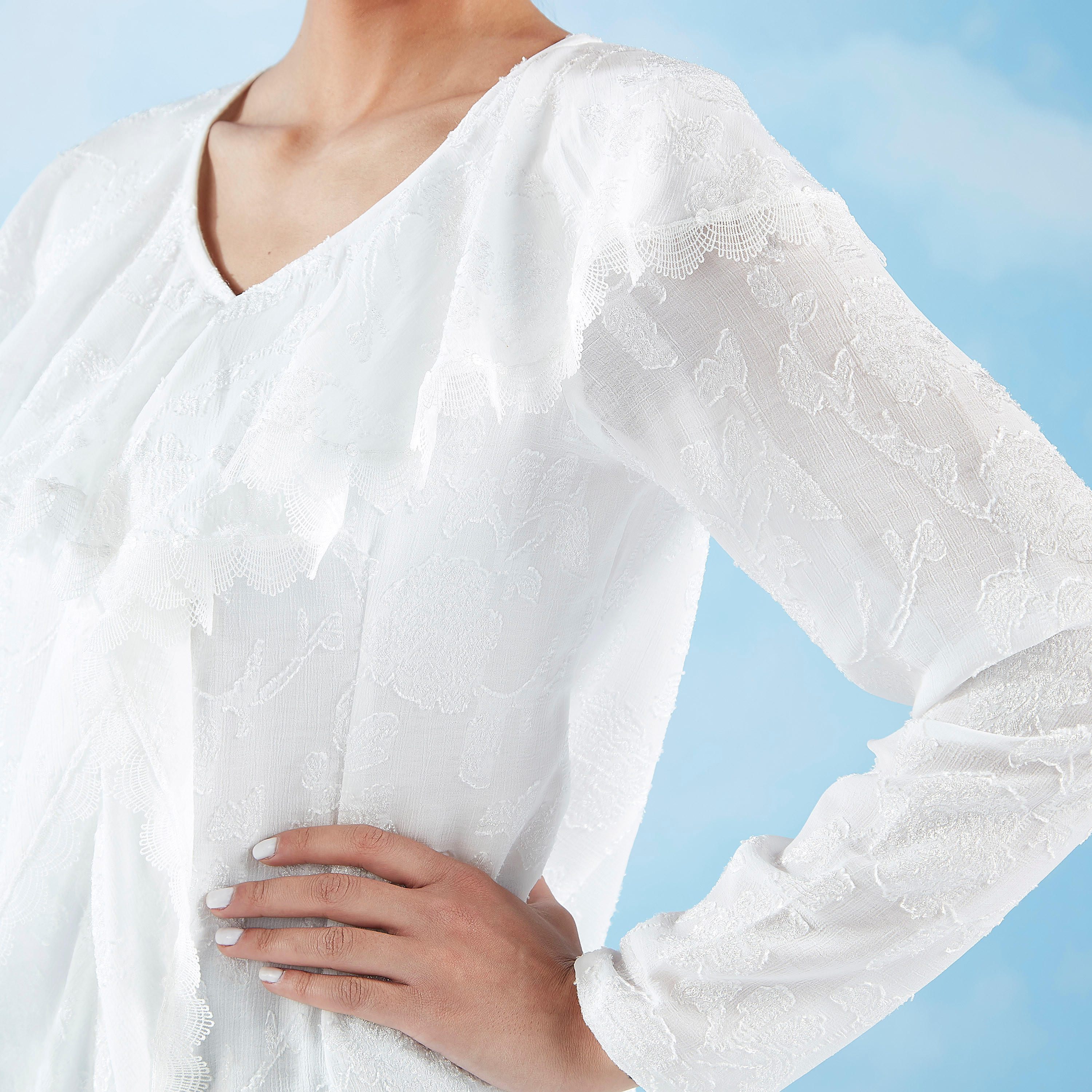 بلوزة بدانتيل بياقة V وأكمام طويلة-women-clothing-shirtsandblouses-blouses-image-3