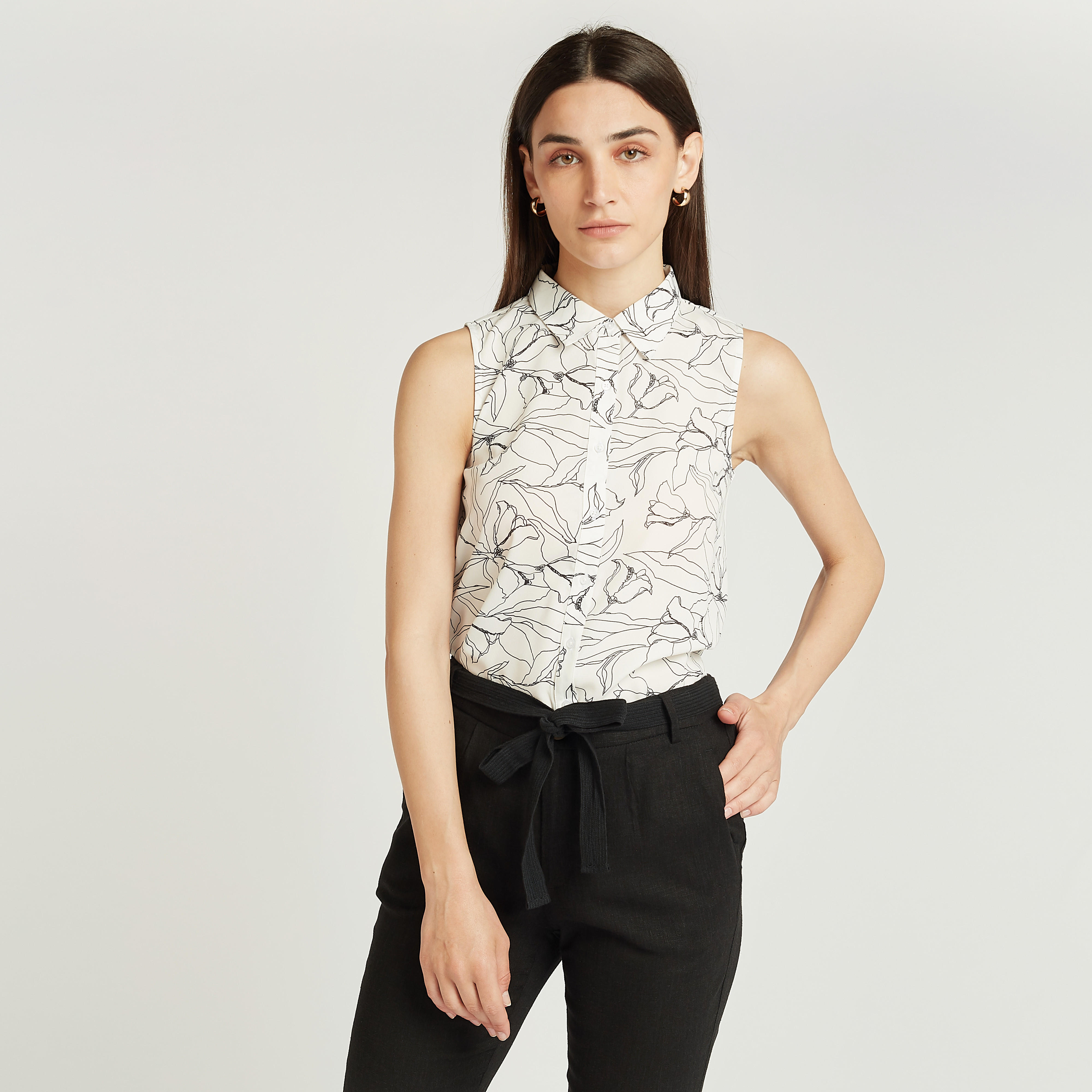 قميص دون أكمام بياقة عادية بطبعات زهرية-women-clothing-shirtsandblouses-shirts-image-1