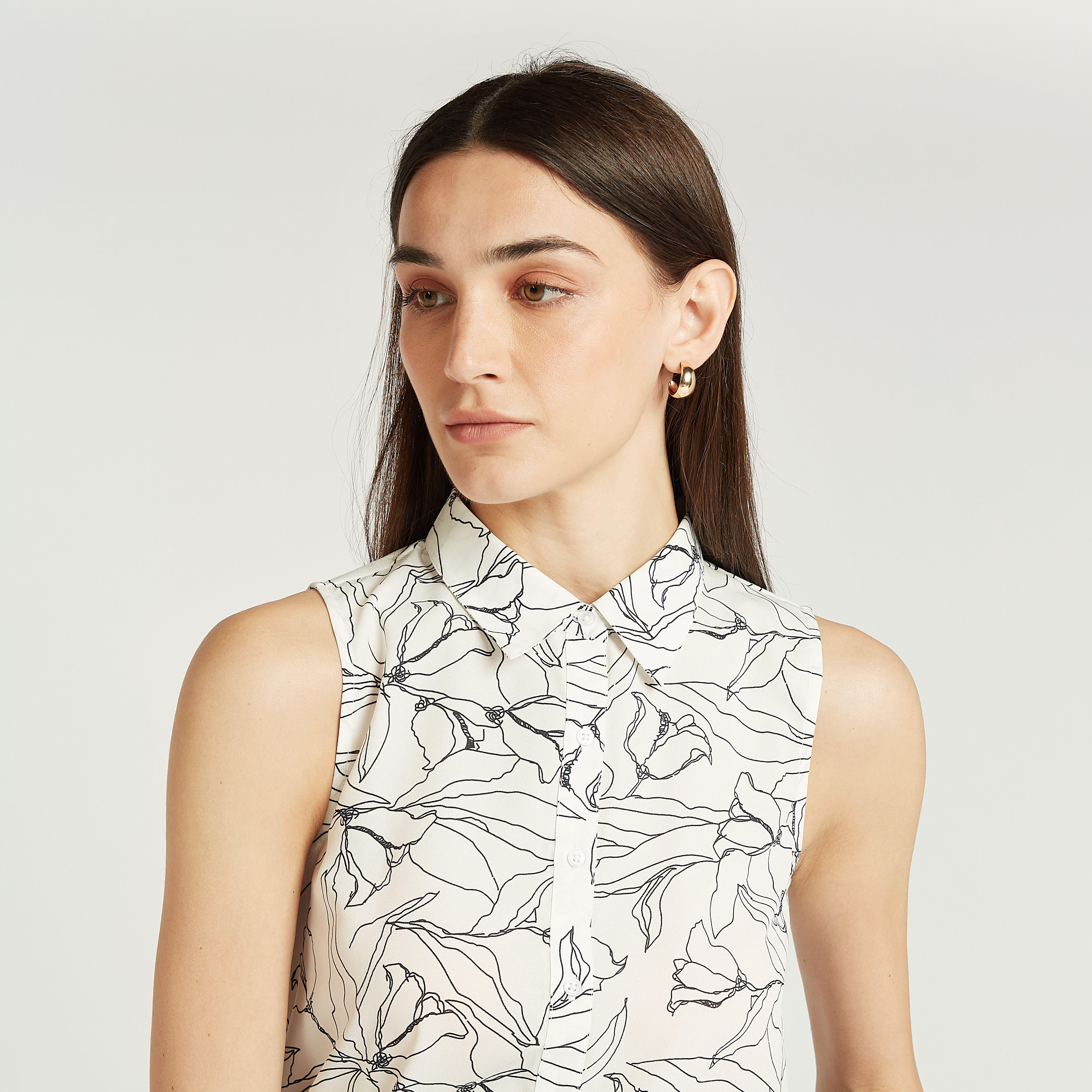 قميص دون أكمام بياقة عادية بطبعات زهرية-women-clothing-shirtsandblouses-shirts-image-3