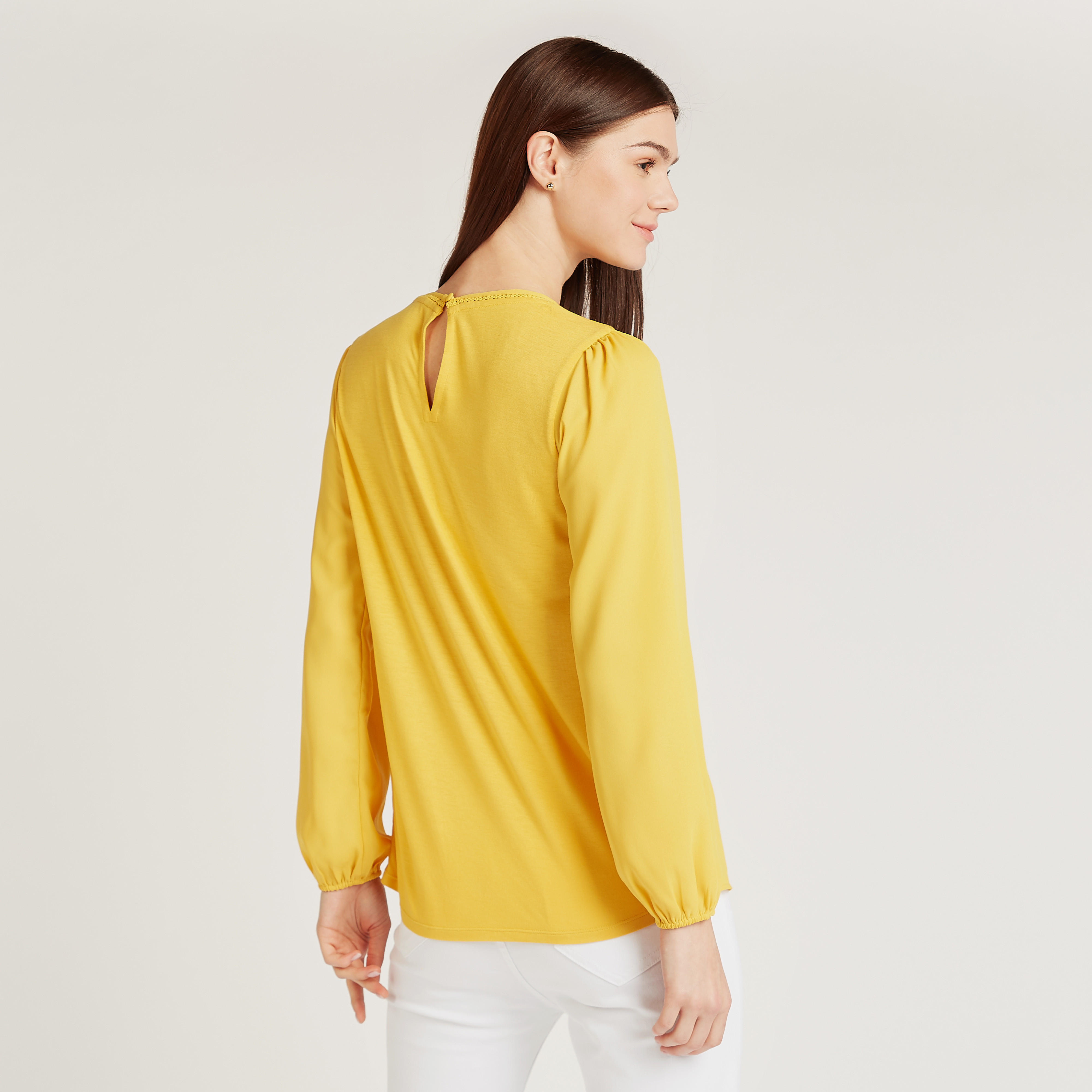 بلوزة مستدامة سادة بياقة ضيّقة وأكمام طويلة-women-clothing-shirtsandblouses-blouses-image-1