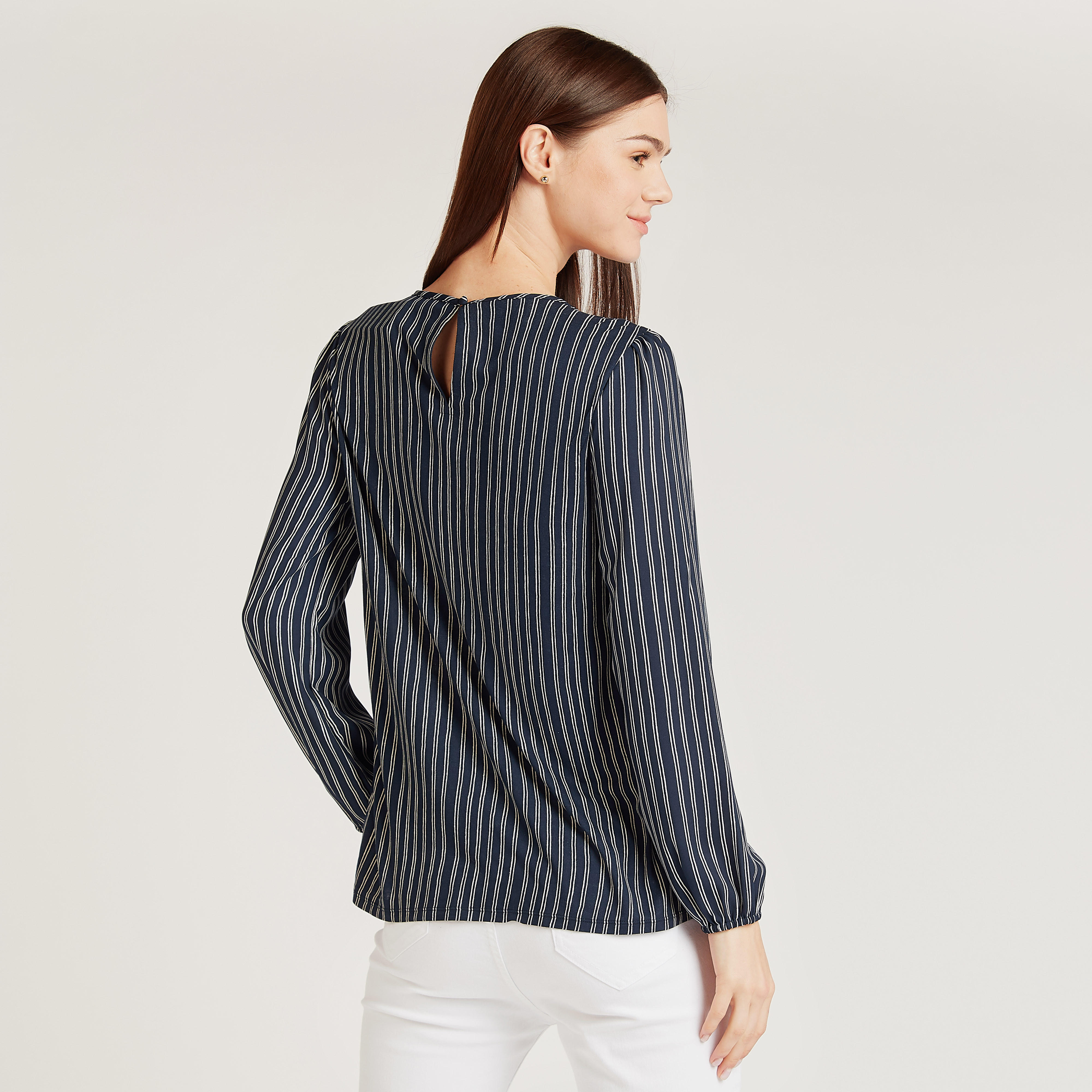 بلوزة مستدامة مقلّمة بياقة مستديرة وأكمام طويلة-women-clothing-shirtsandblouses-blouses-image-4