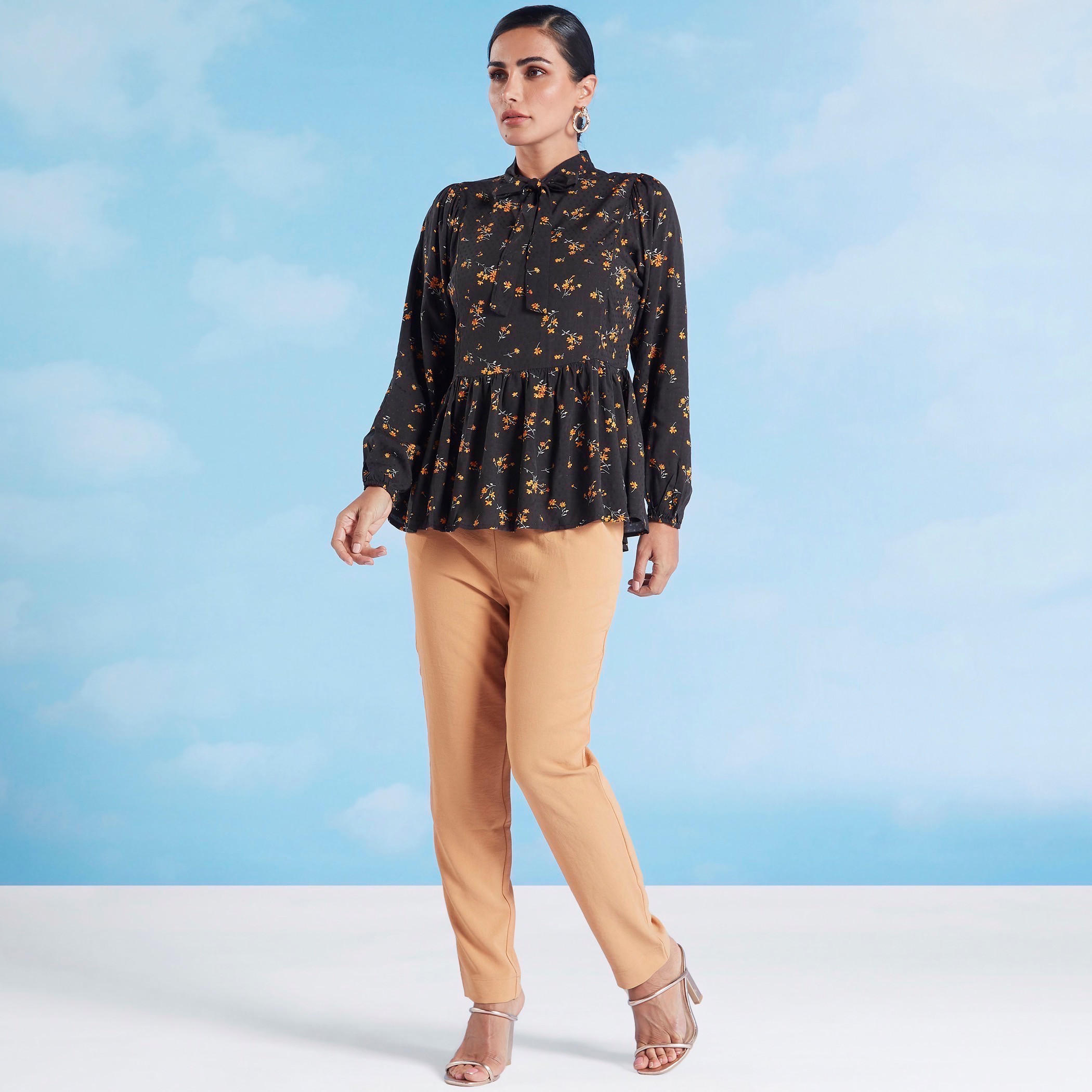 بلوزة بأكمام طويلة وربطة عنق وطبعات-women-clothing-shirtsandblouses-blouses-image-4