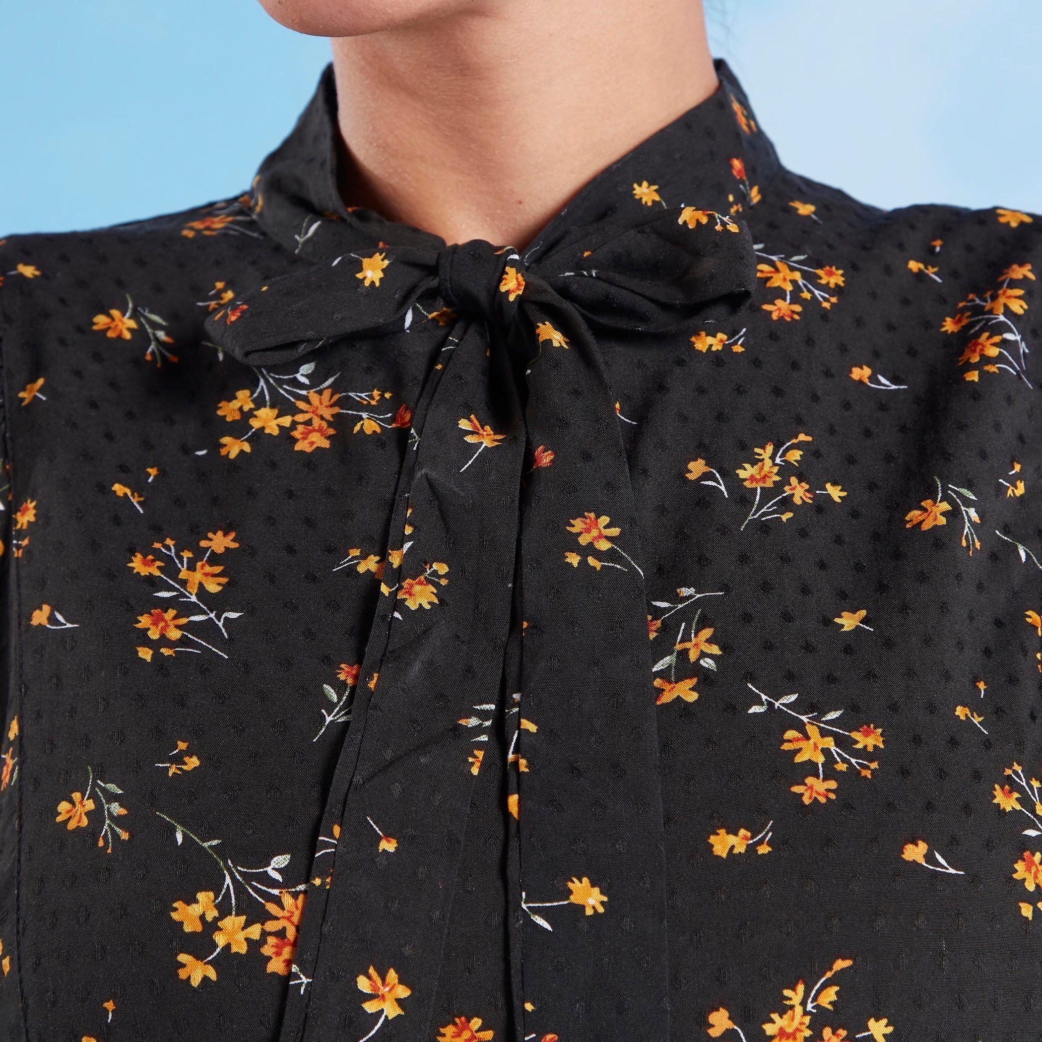 بلوزة بأكمام طويلة وربطة عنق وطبعات-women-clothing-shirtsandblouses-blouses-image-3