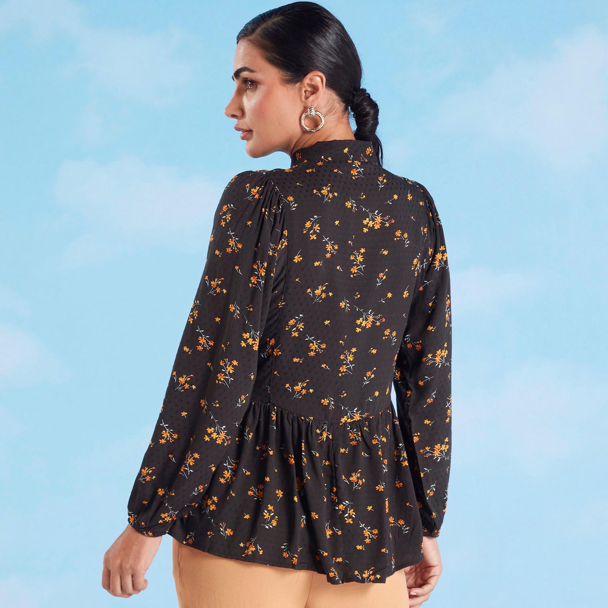 بلوزة بأكمام طويلة وربطة عنق وطبعات-women-clothing-shirtsandblouses-blouses-image-1