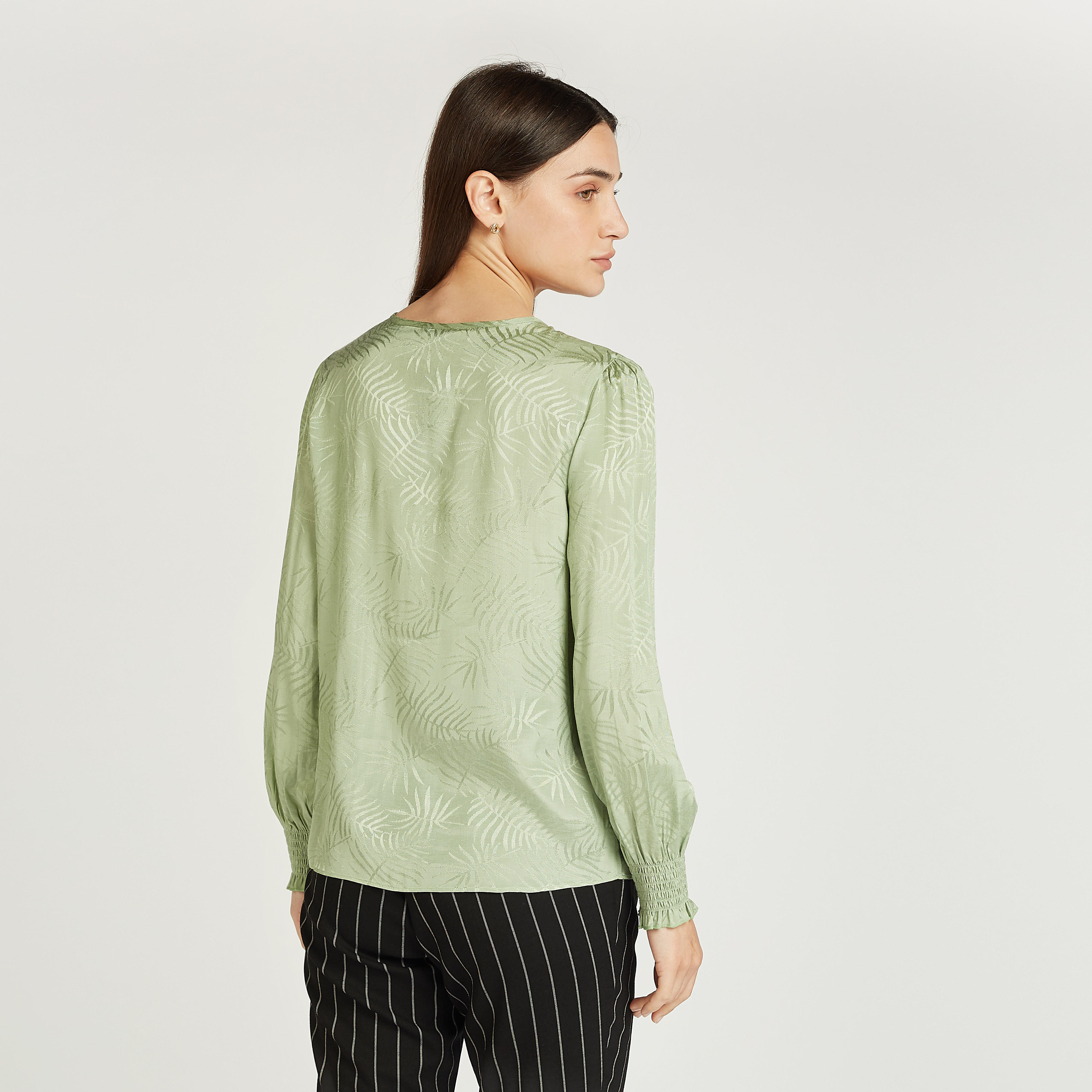 بلوزة بأكمام طويلة وأربطة وطبعات-women-clothing-shirtsandblouses-blouses-image-4