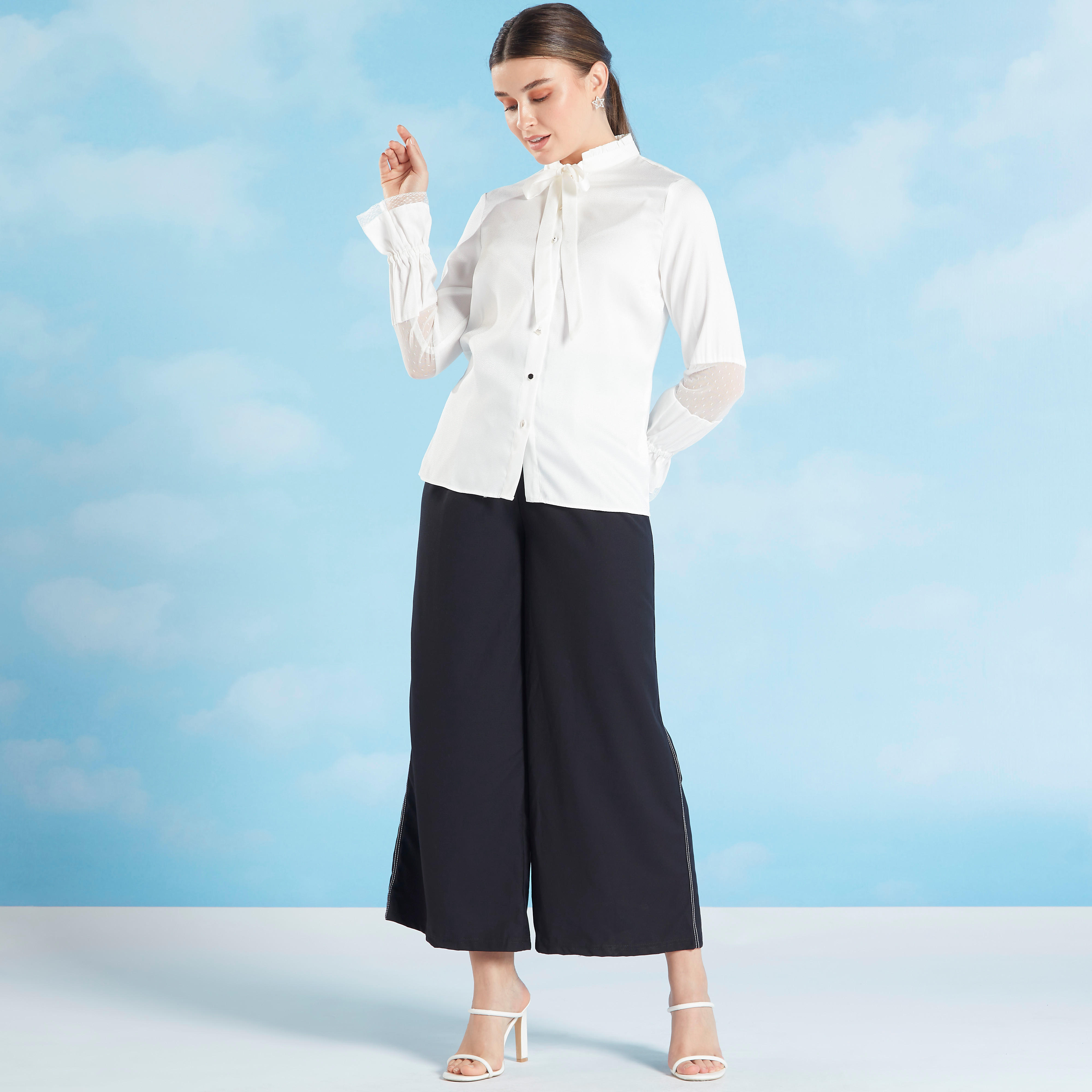 قميص سادة بأكمام طويلة وربطة عنق وتفاصيل دانتيل-women-clothing-shirtsandblouses-shirts-image-2