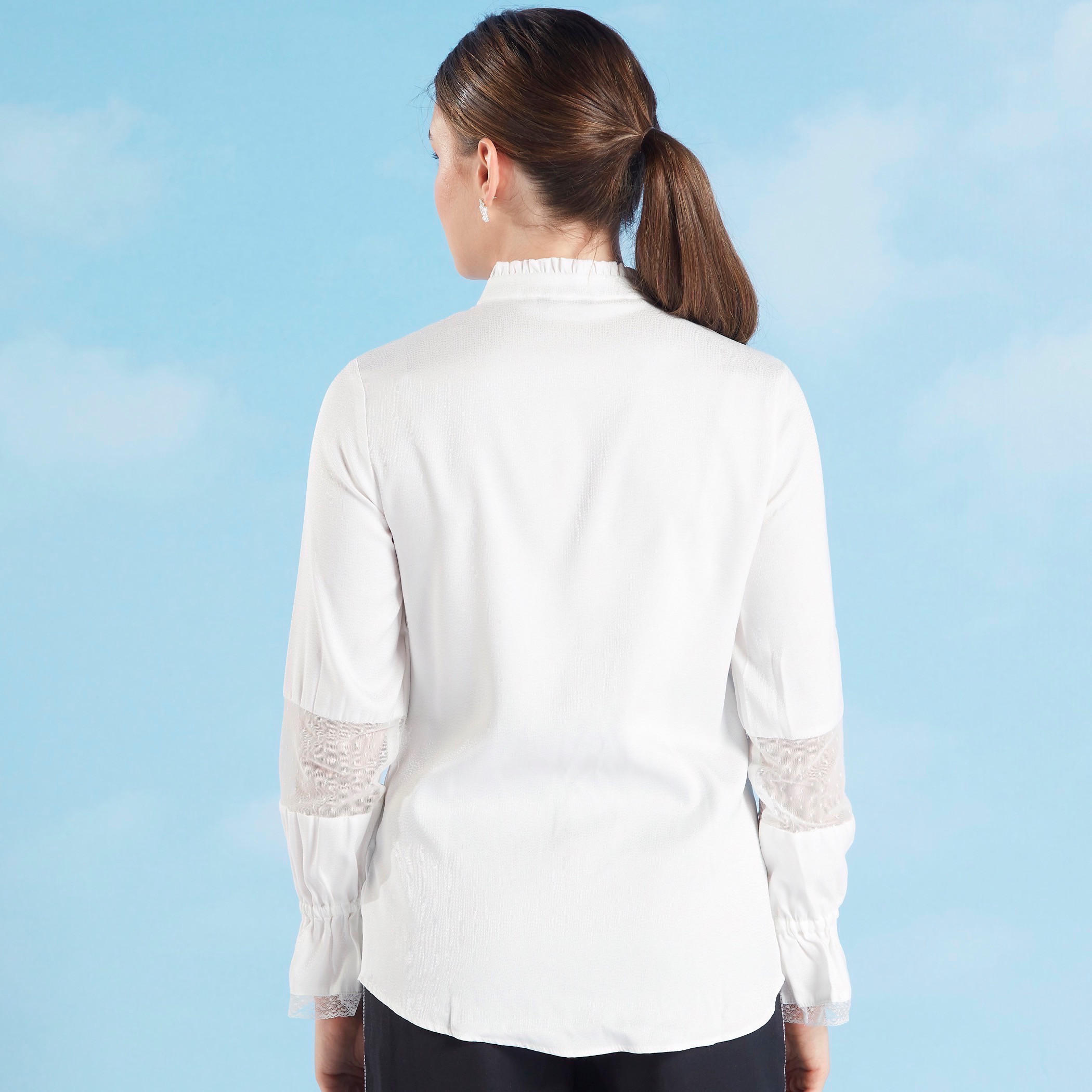 قميص سادة بأكمام طويلة وربطة عنق وتفاصيل دانتيل-women-clothing-shirtsandblouses-shirts-image-4