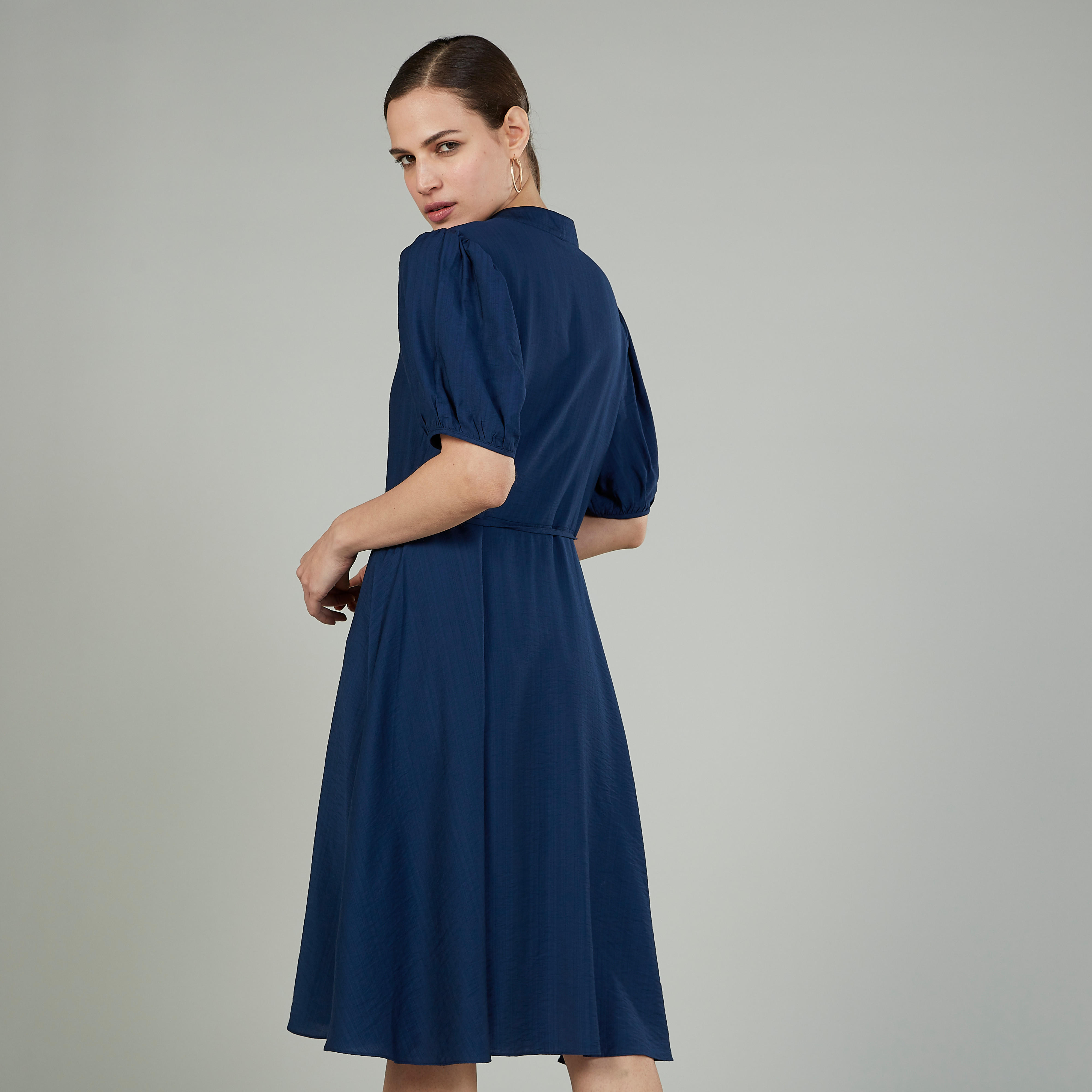 قميص فستان سادة بأكمام قصيرة وأربطة-women-clothing-dresses-image-1