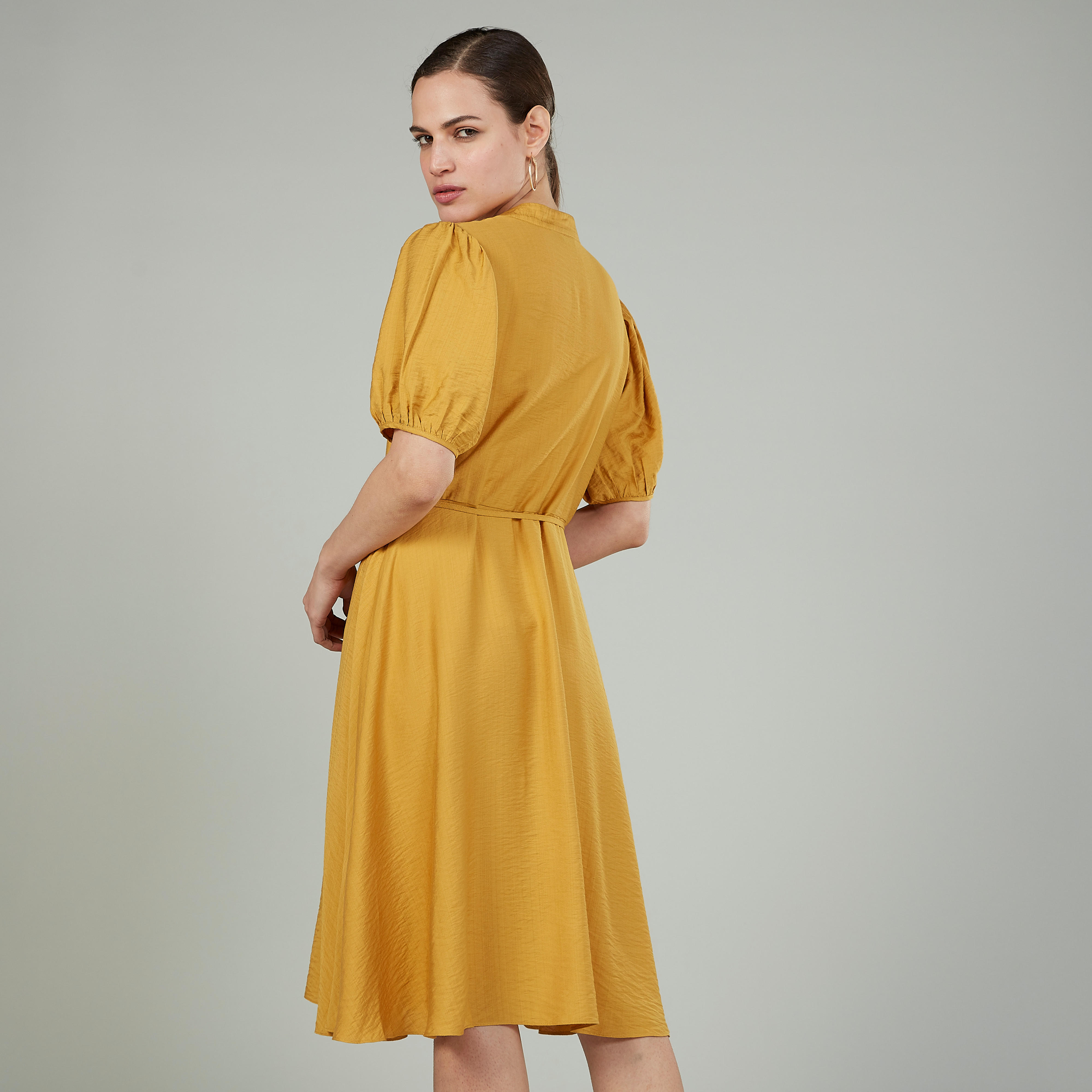 قميص فستان سادة بأكمام قصيرة وأربطة-women-clothing-dresses-image-8