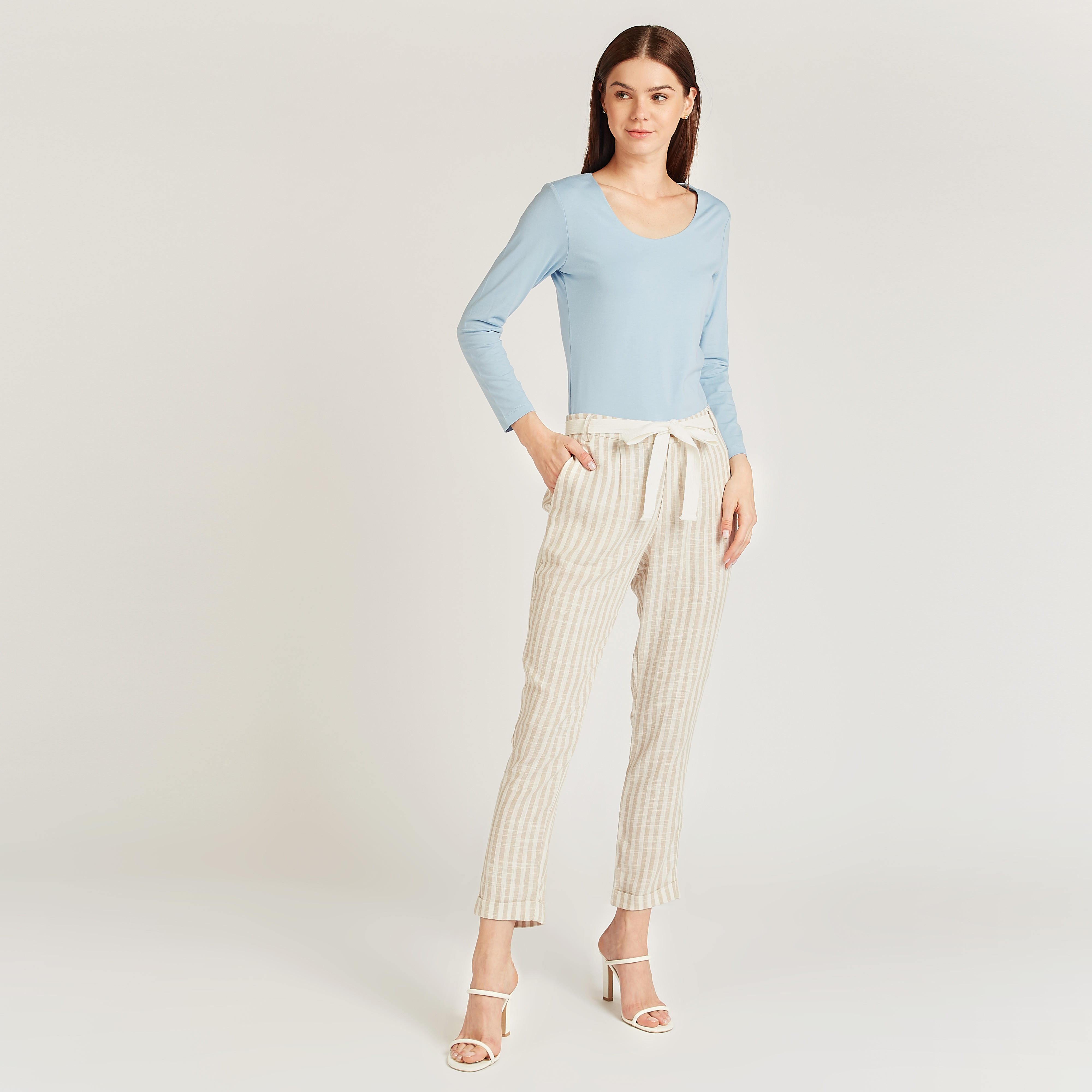 تيشيرت سادة بياقة عميقة وأكمام طويلة-women-clothing-tshirts-image-4