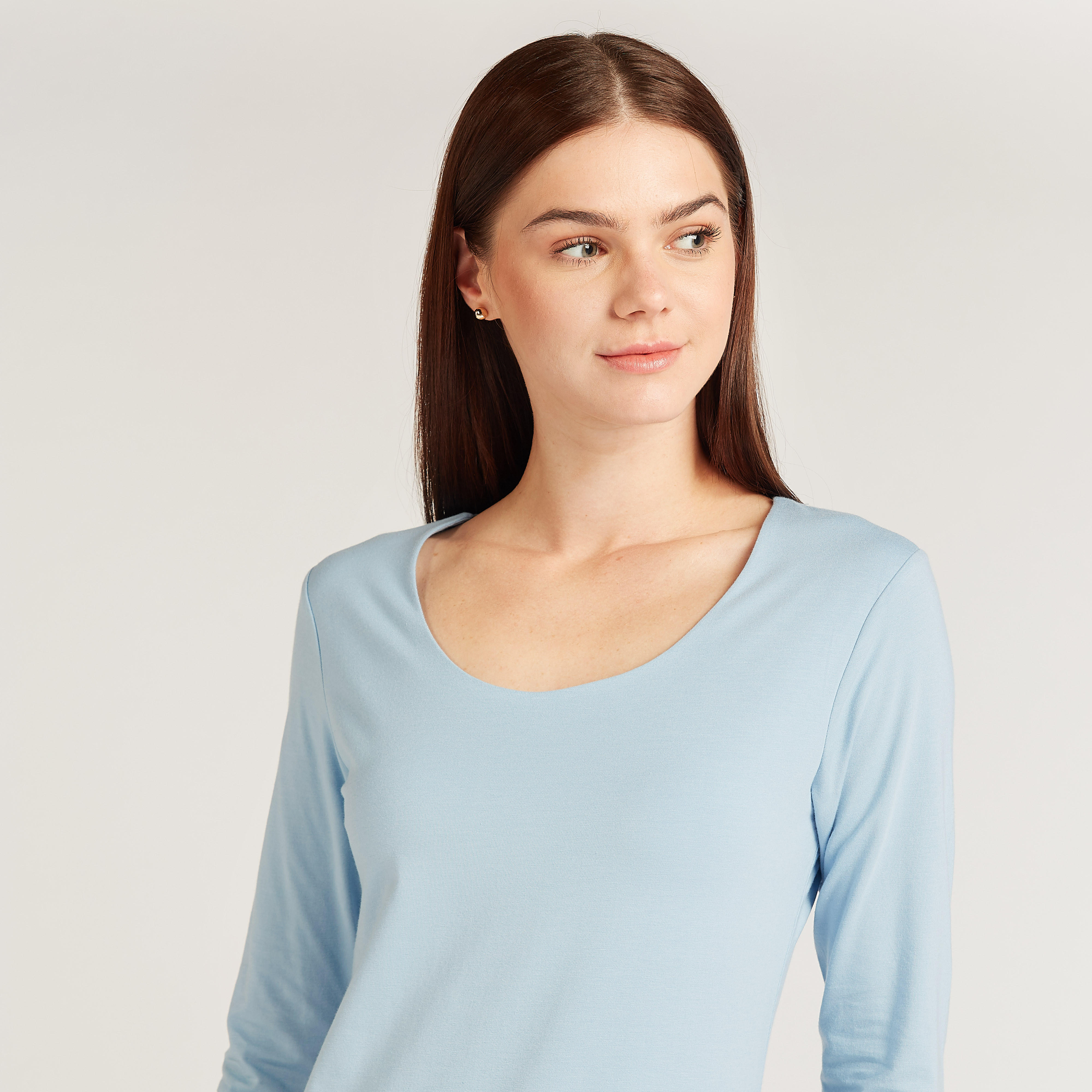 تيشيرت سادة بياقة عميقة وأكمام طويلة-women-clothing-tshirts-image-3