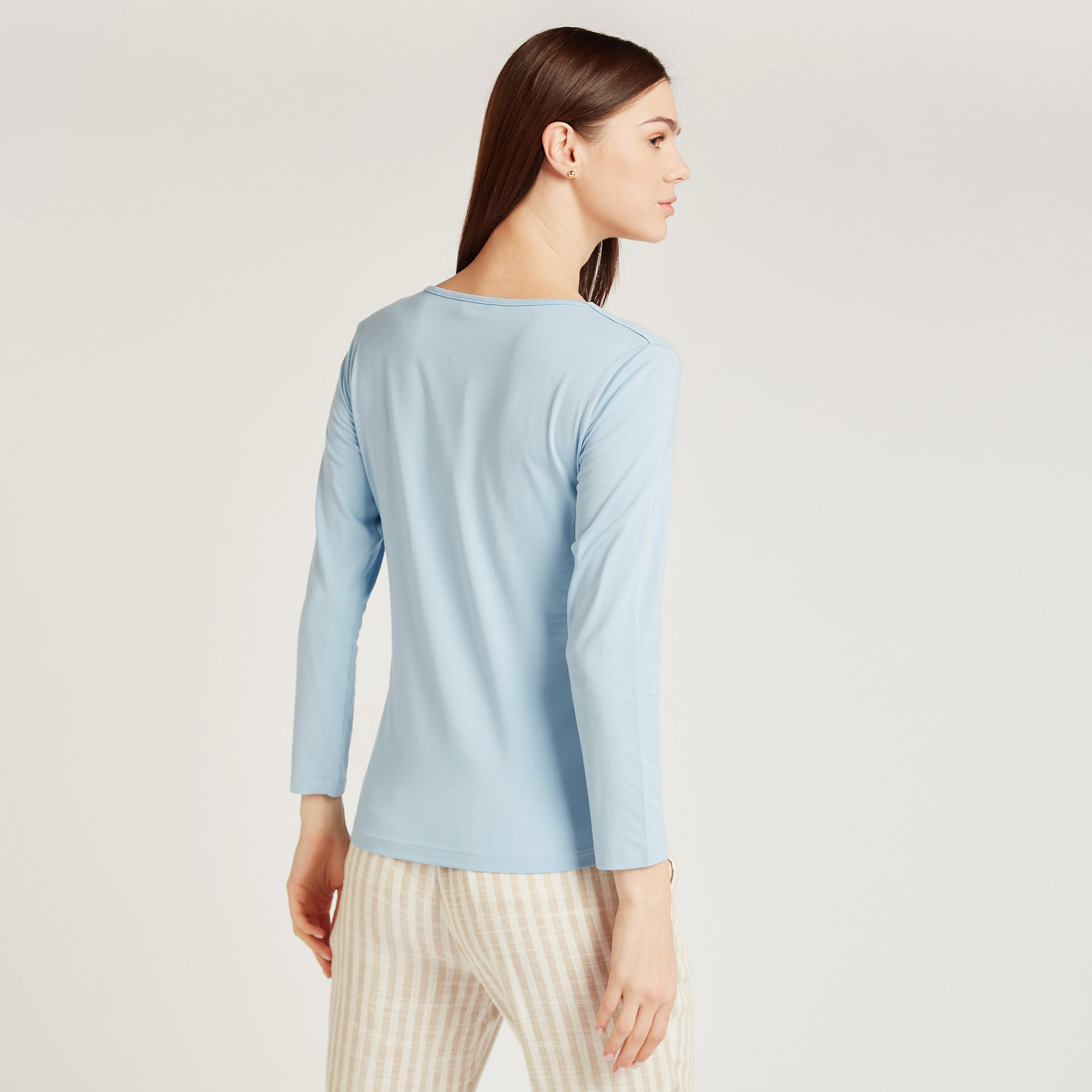 تيشيرت سادة بياقة عميقة وأكمام طويلة-women-clothing-tshirts-image-2