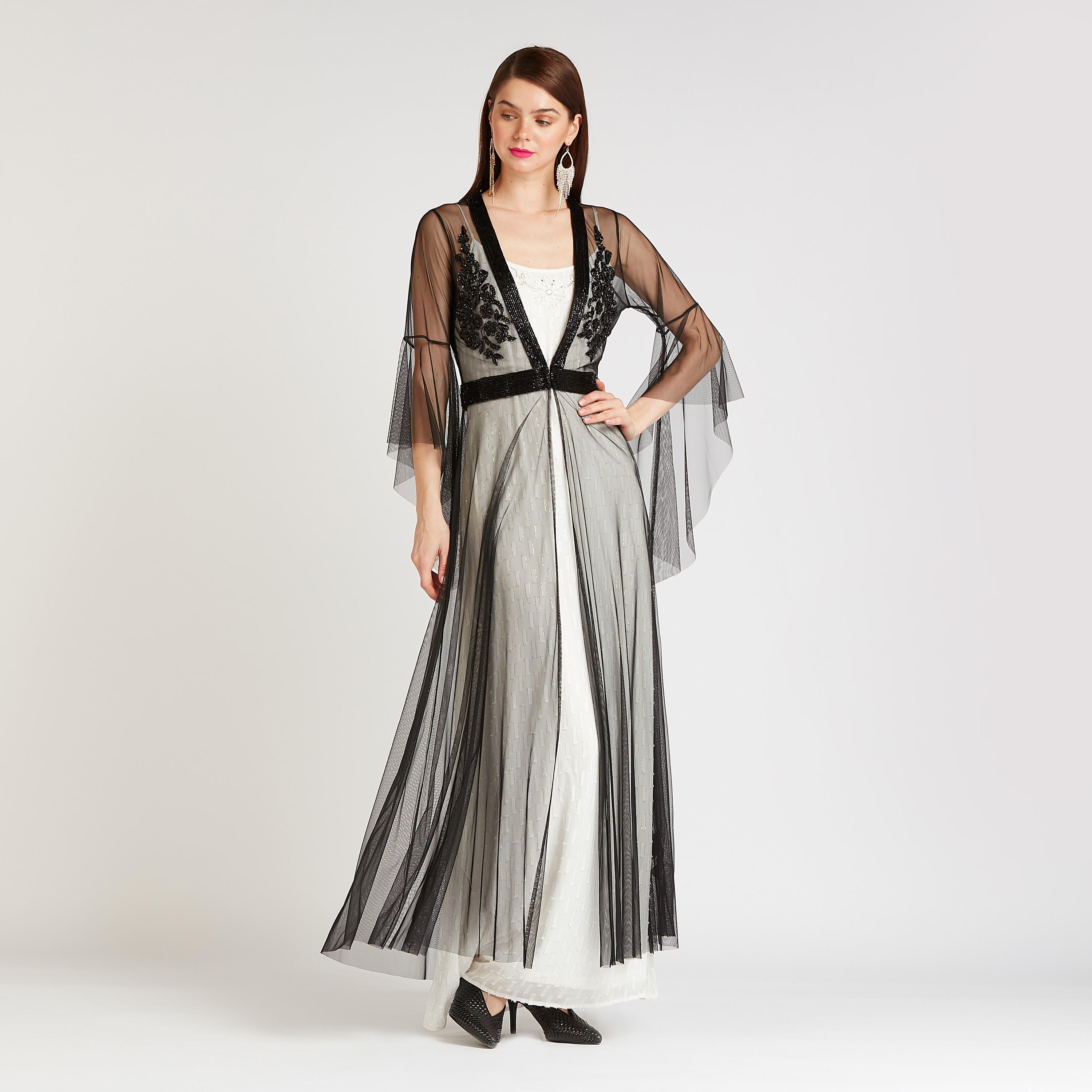 جاكيت طويل مزيّن بأكمام واسعة-women-winterwear-coatsandjackets-jackets-image-1