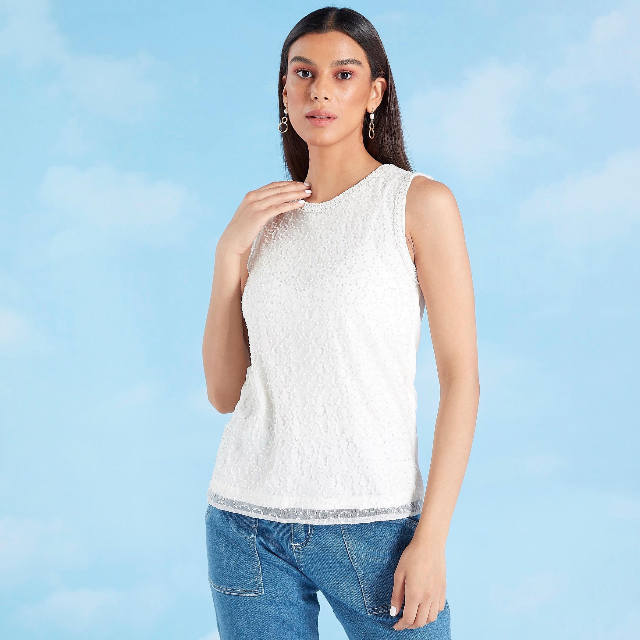 بلوزة مزينة دون أكمام بياقة ضيقة-women-clothing-shirtsandblouses-blouses-image-4