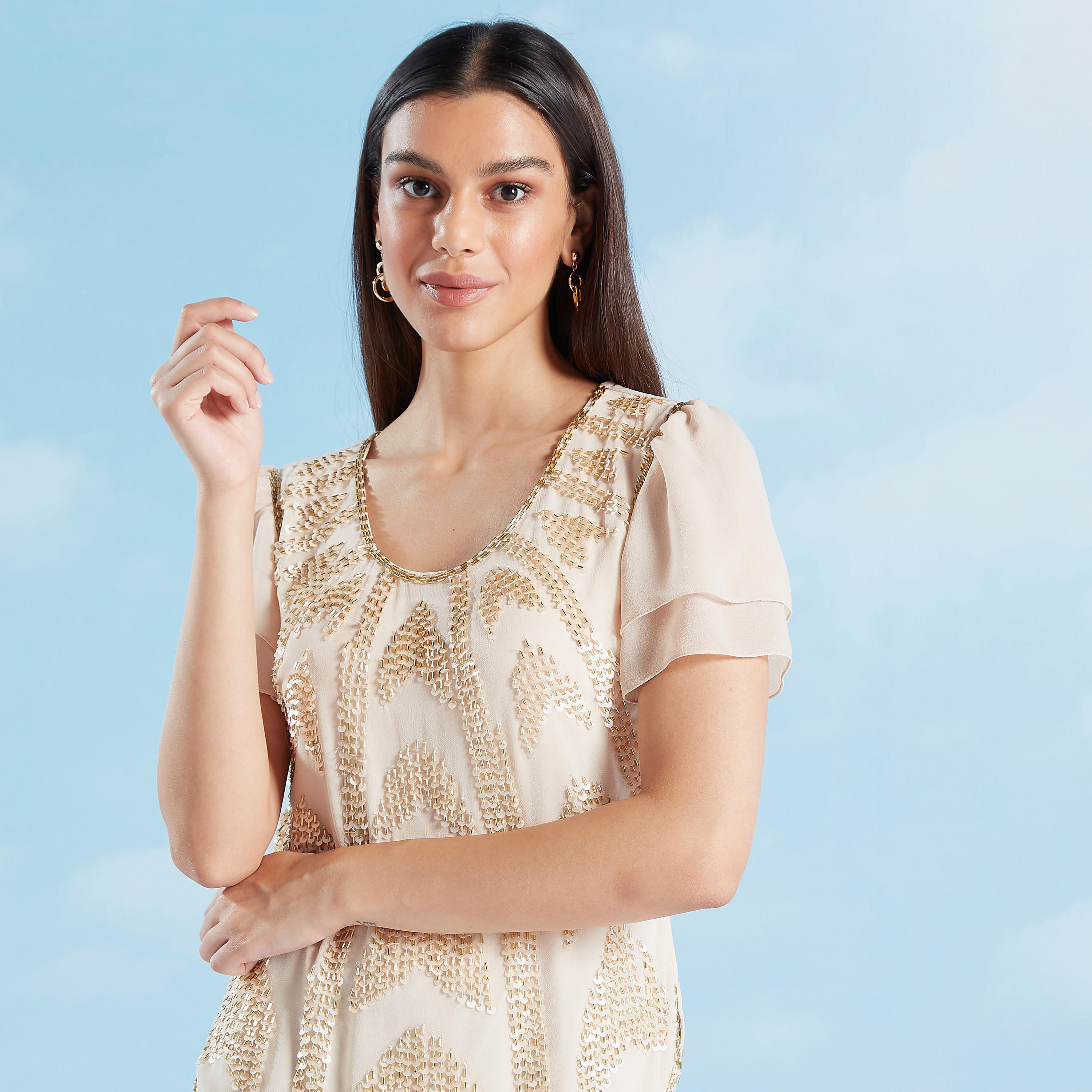 بلوزة مطرزة بياقة عميقة وأكمام واسعة-women-clothing-shirtsandblouses-blouses-image-7