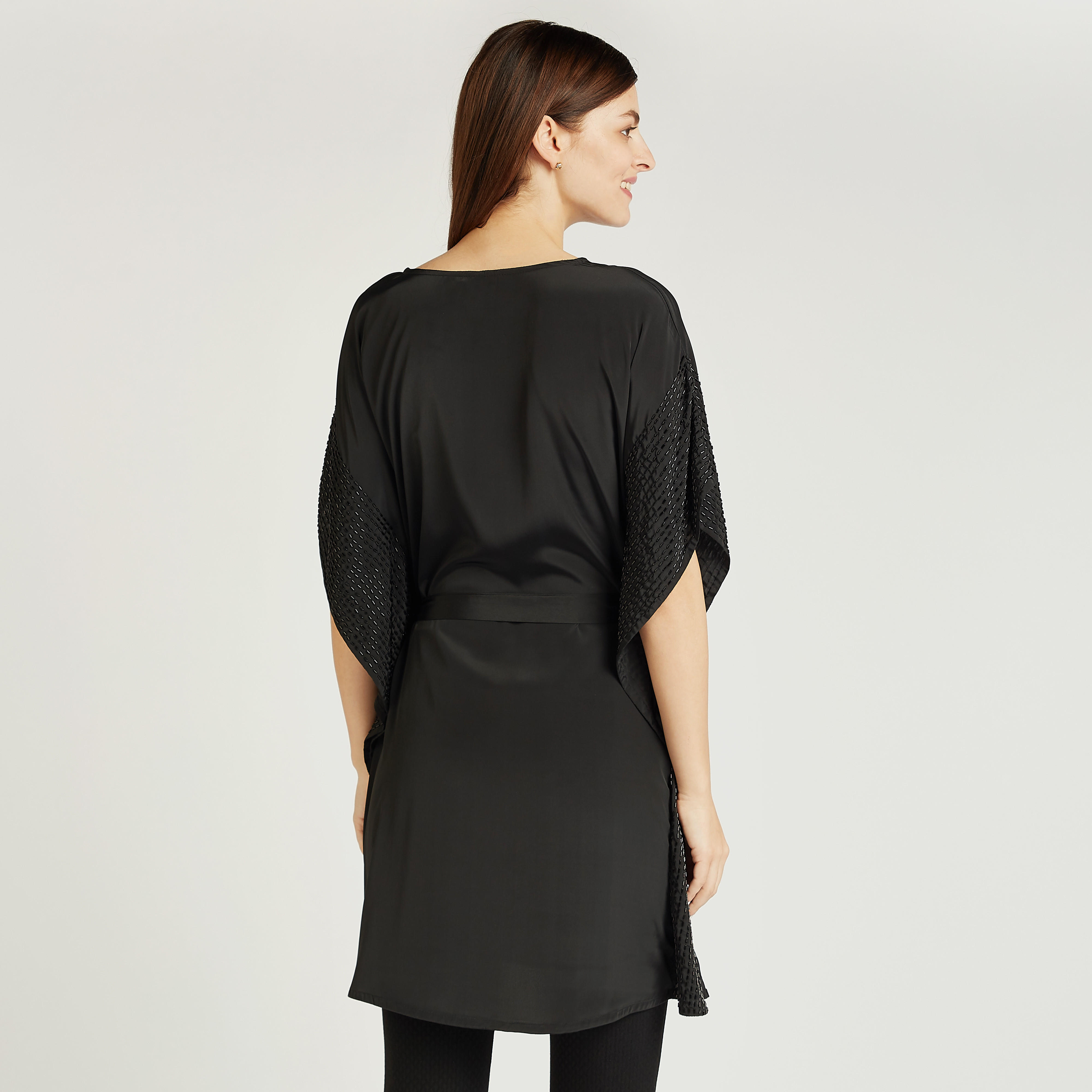 تونيك مُطرّز بياقة مستديرة وأربطة-women-clothing-shirtsandblouses-blouses-image-4