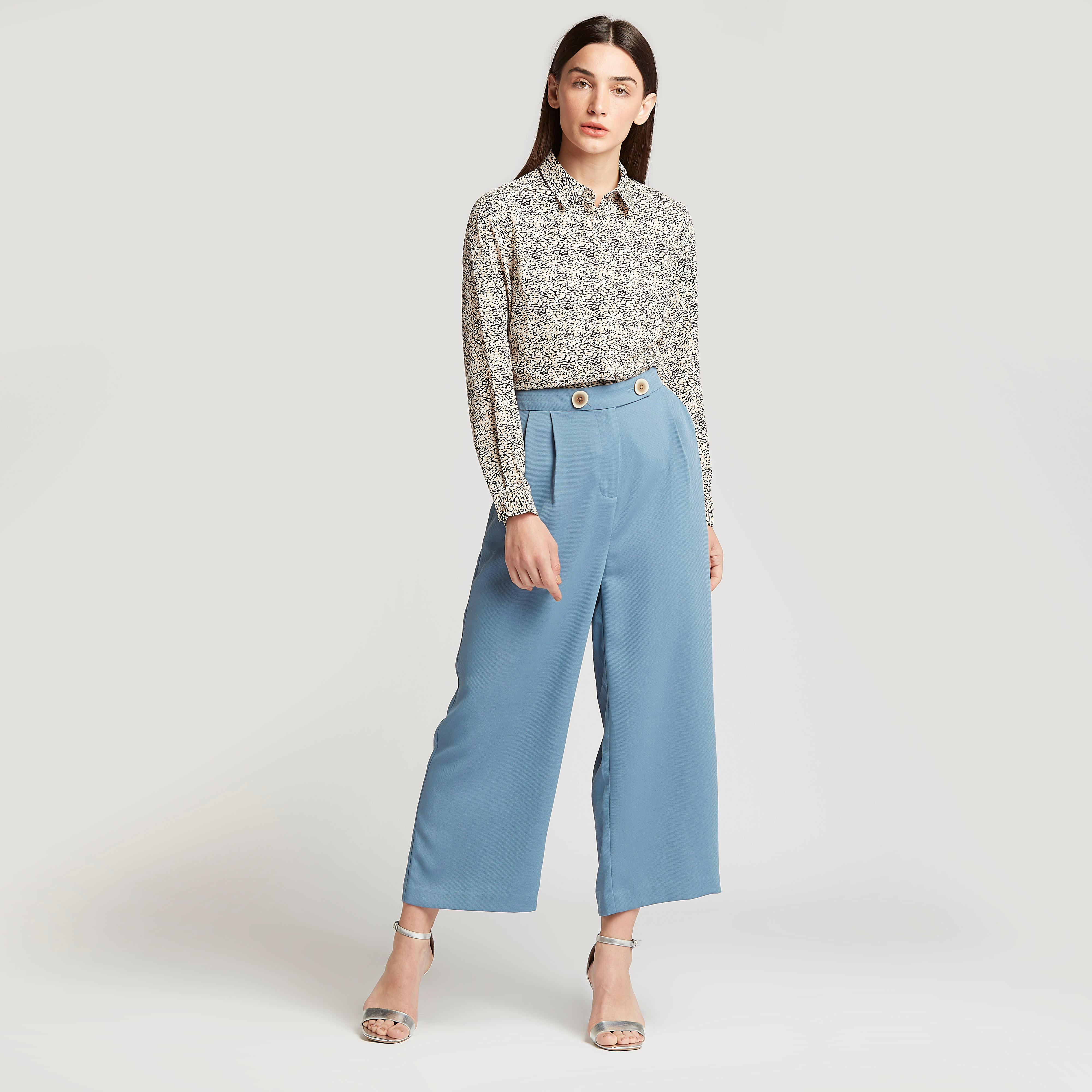 قميص بطبعات بأكمام طويلة ووصلة أزرار مخفية-women-clothing-shirtsandblouses-shirts-image-4