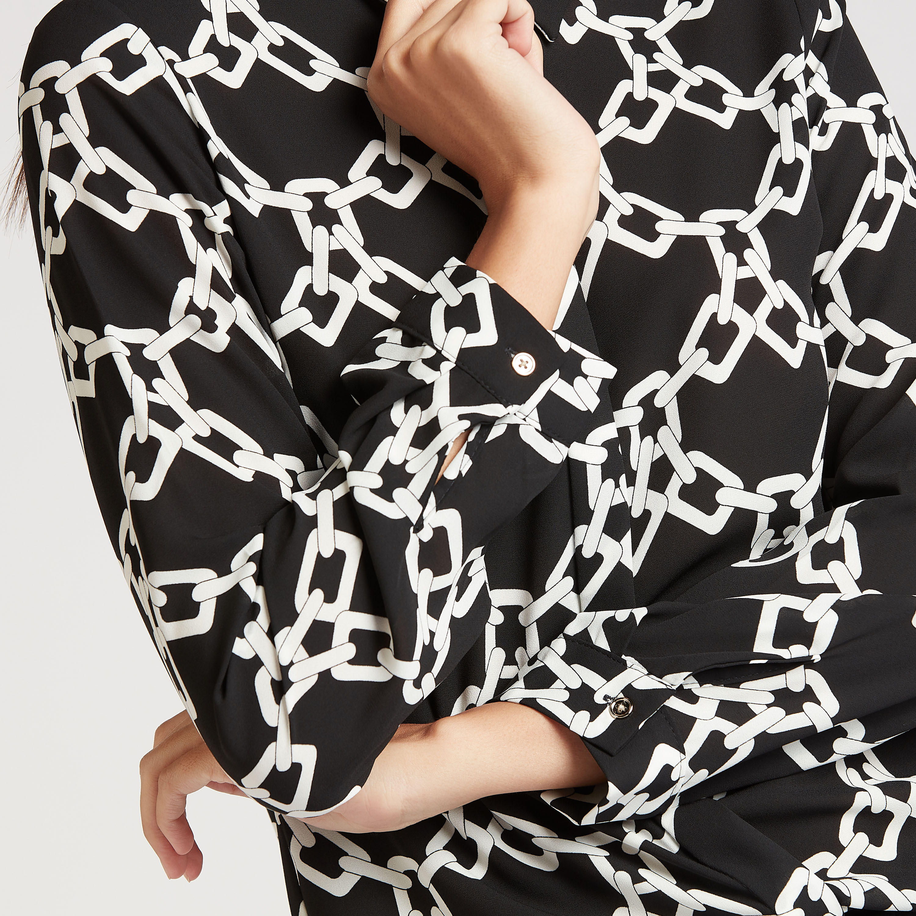 بلوزة بياقة عادية وطبعات وأكمام طويلة-women-clothing-shirtsandblouses-blouses-image-1
