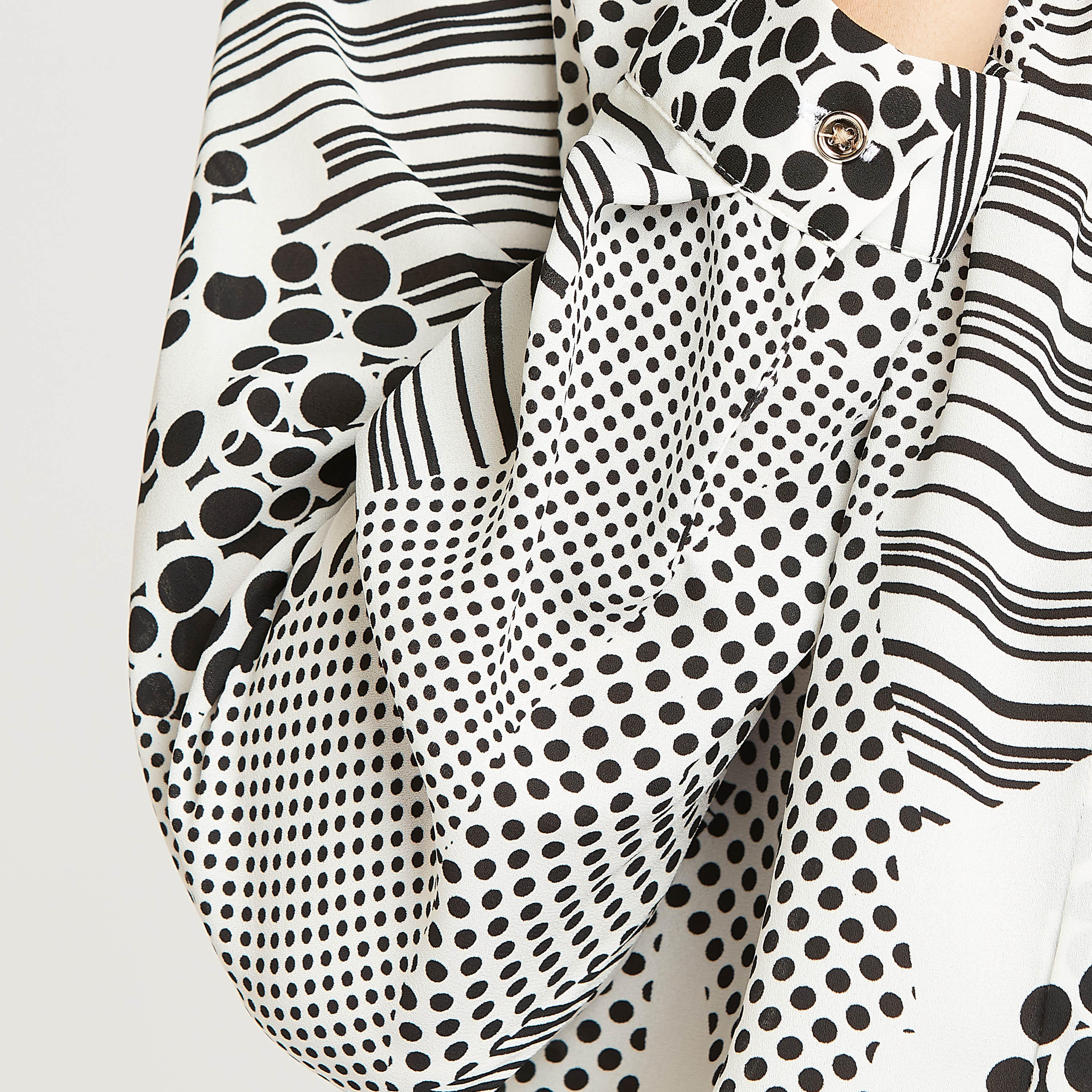 بلوزة بياقة عاديّة وأكمام طويلة وطبعات-women-clothing-shirtsandblouses-blouses-image-2