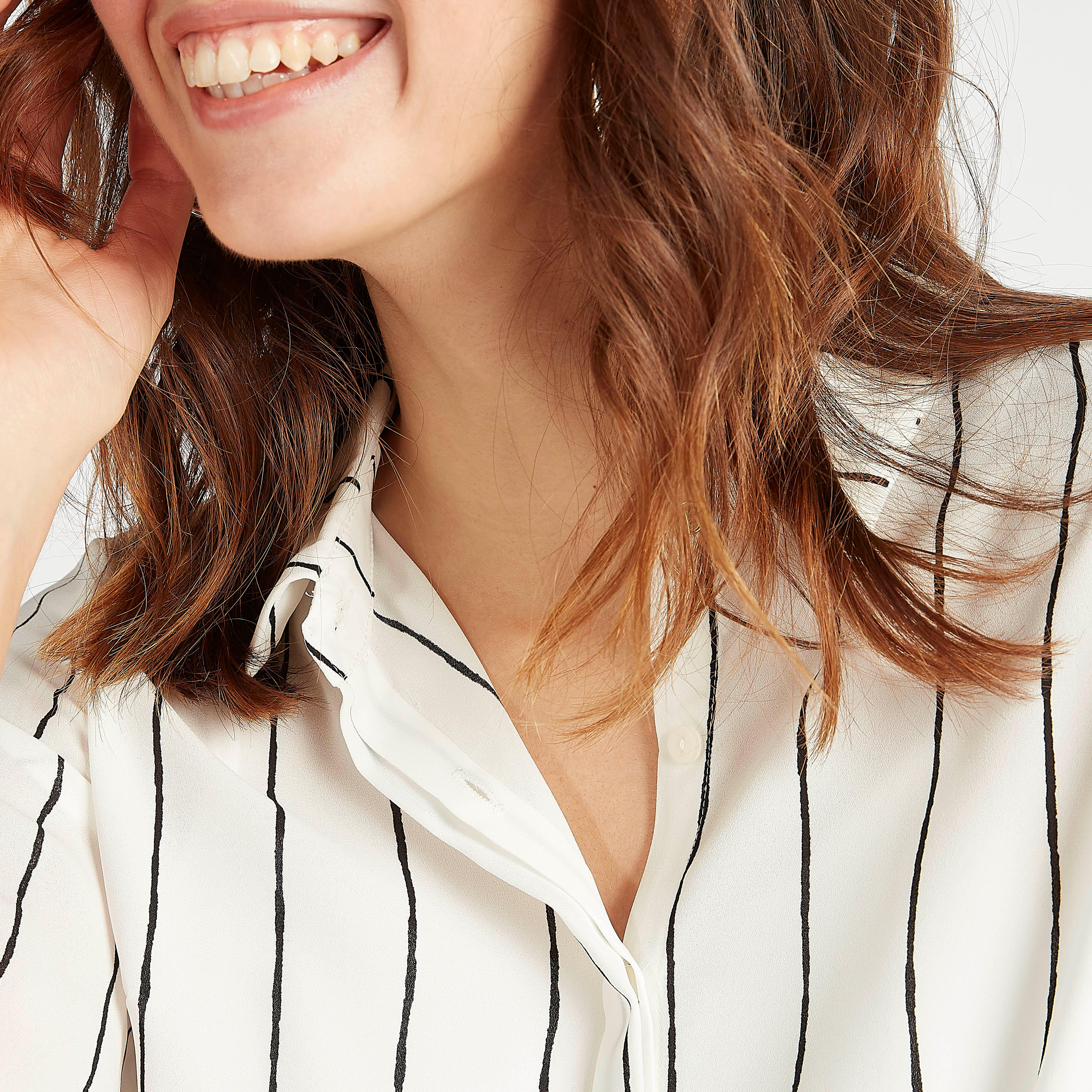 قميص مقلّم بياقة عادية وأكمام طويلة-women-clothing-shirtsandblouses-shirts-image-3