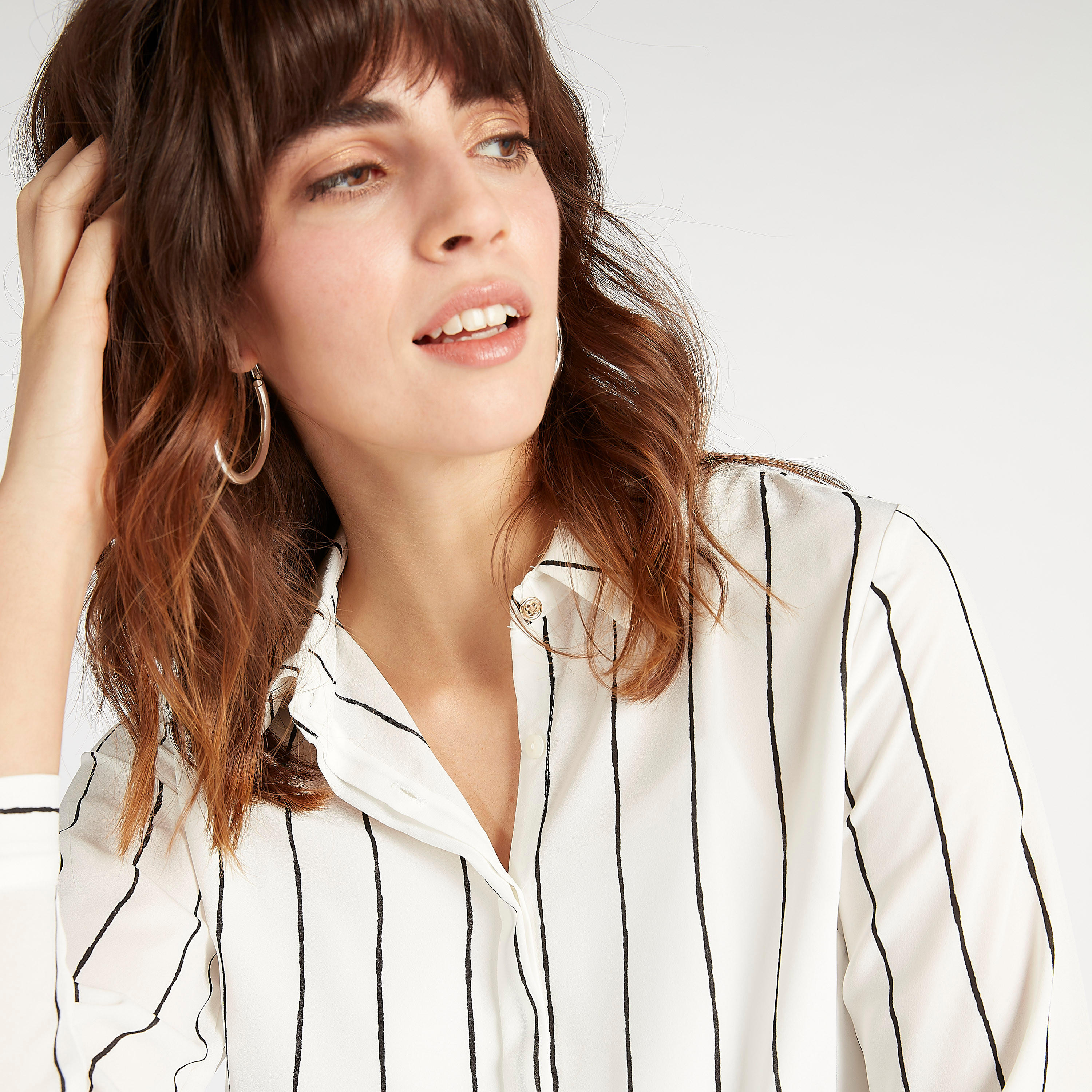 قميص مقلّم بياقة عادية وأكمام طويلة-women-clothing-shirtsandblouses-shirts-image-5