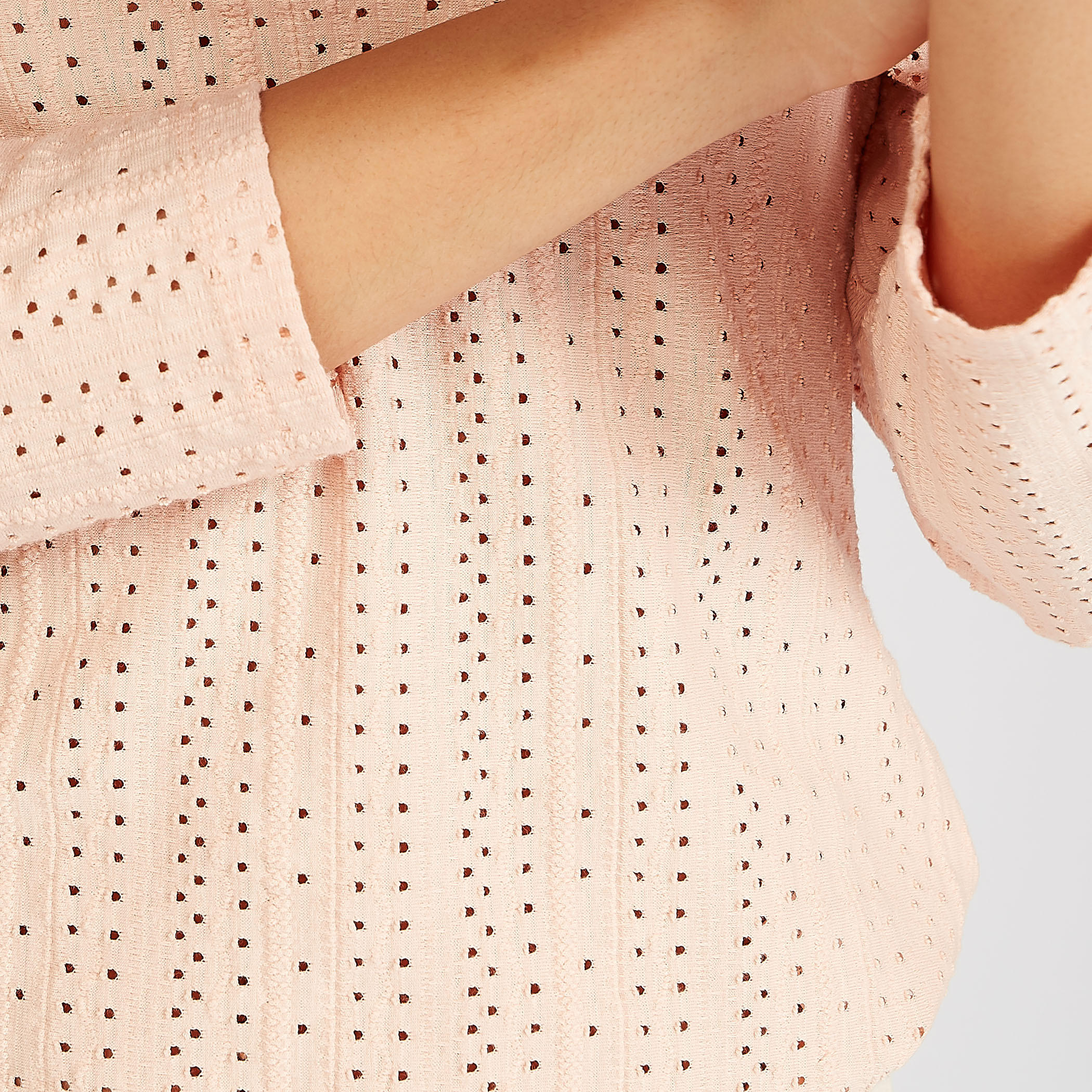 بلوزة بارزة الملمس بأكمام طويلة وياقة ضيقة-women-clothing-tshirts-image-3