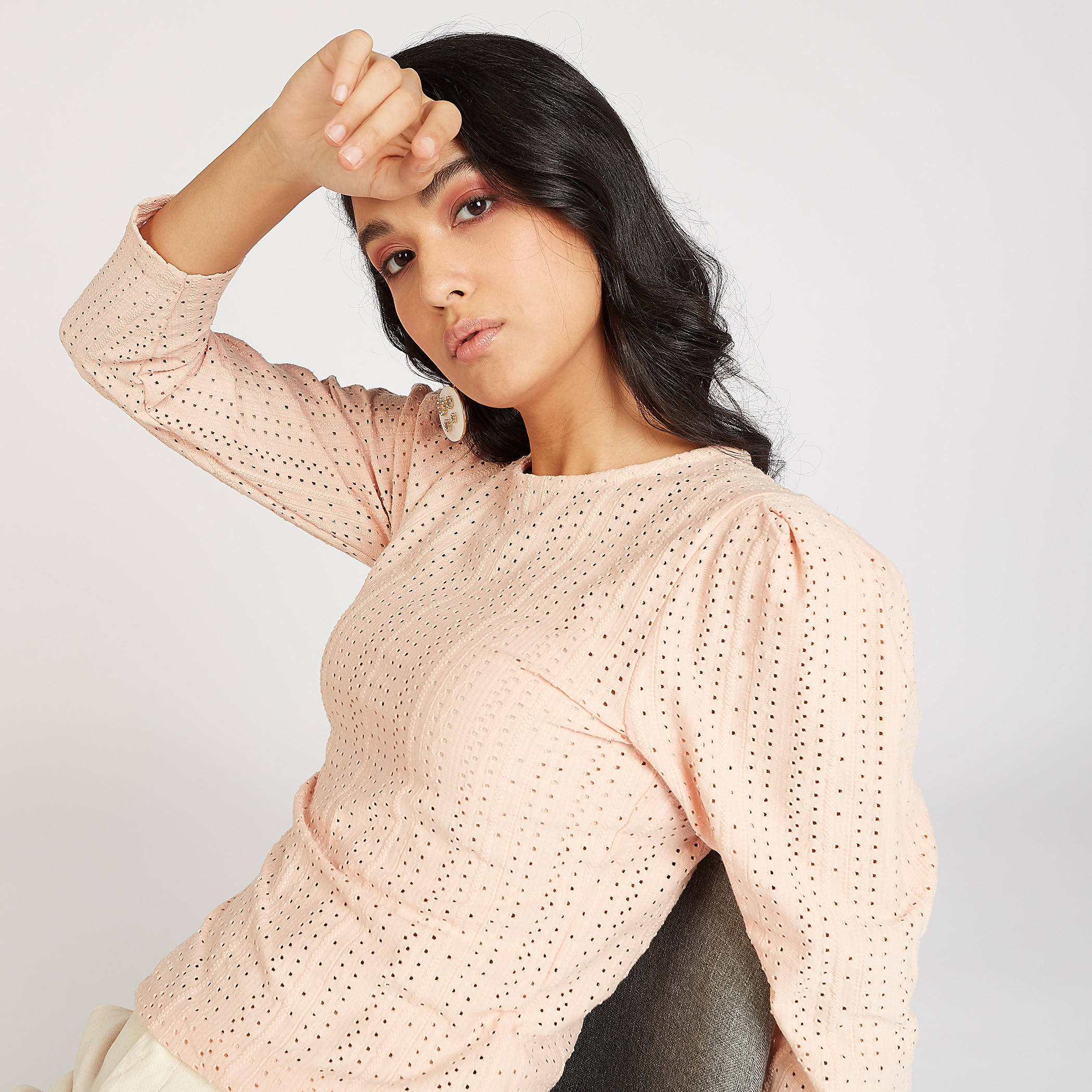 بلوزة بارزة الملمس بأكمام طويلة وياقة ضيقة-women-clothing-tshirts-image-5