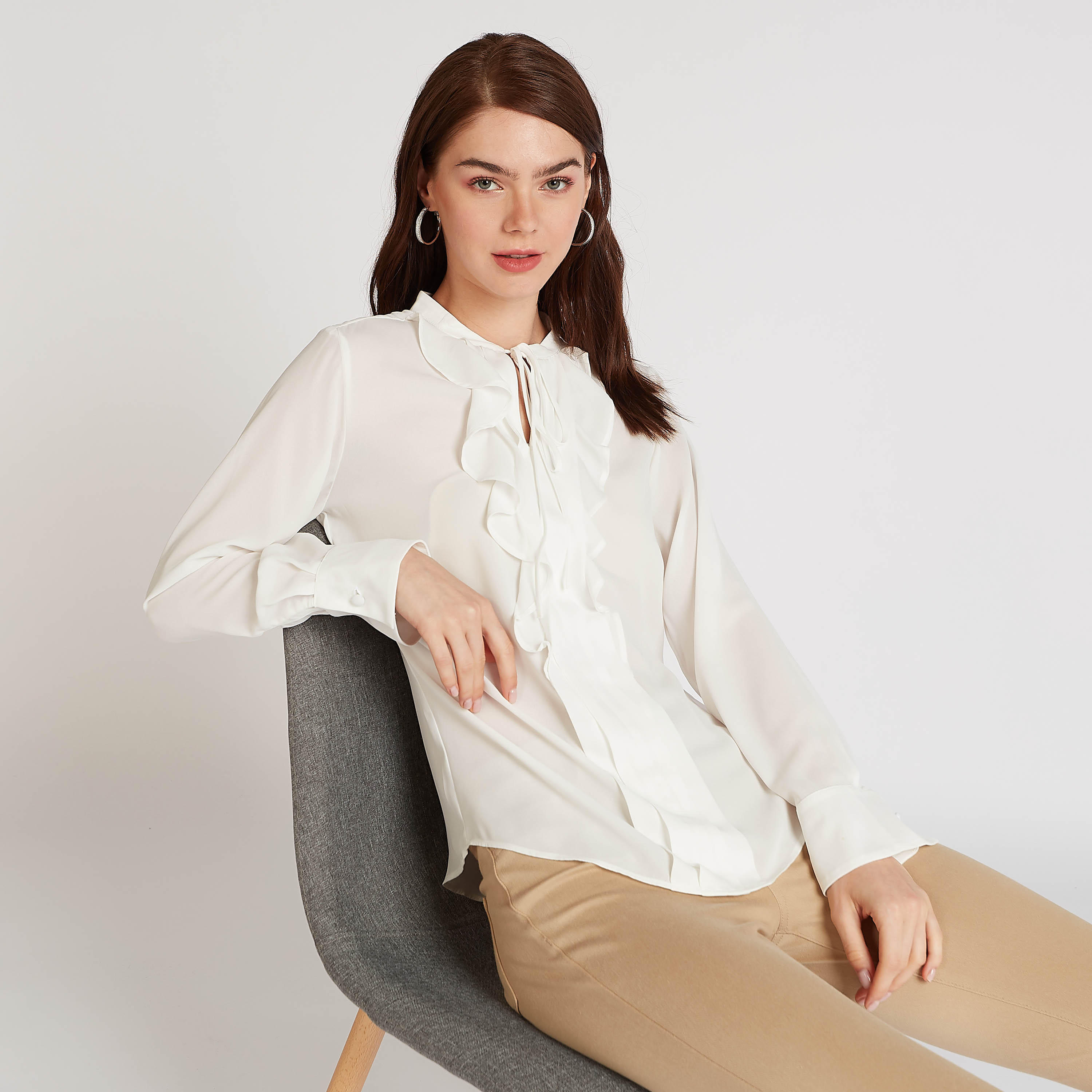 بلوزة مستدامة بربطة عنق وأكمام طويلة و تفاصيل كشكش-women-clothing-shirtsandblouses-blouses-image-1