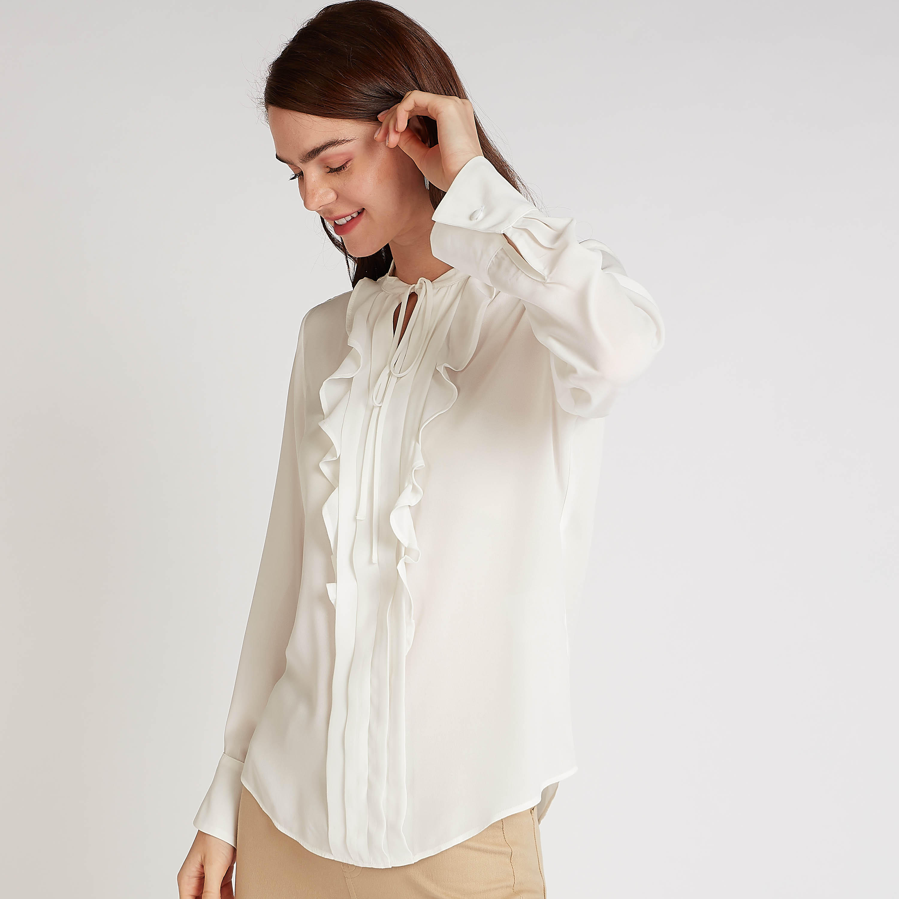 بلوزة مستدامة بربطة عنق وأكمام طويلة و تفاصيل كشكش-women-clothing-shirtsandblouses-blouses-image-2