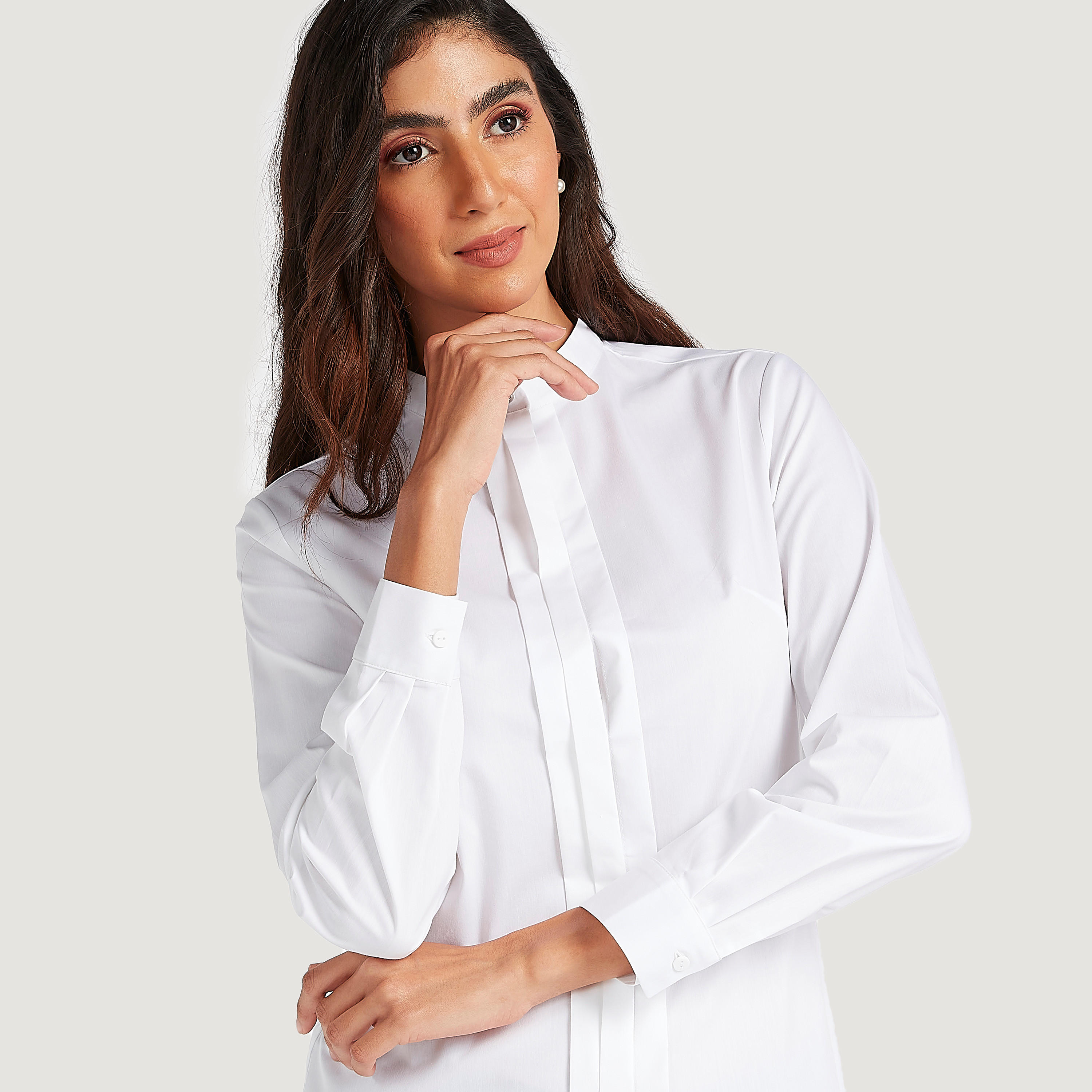 بلوزة سادة بياقة ماندارين وتفاصيل ثنايا وأكمام طويلة-women-clothing-shirtsandblouses-blouses-image-3