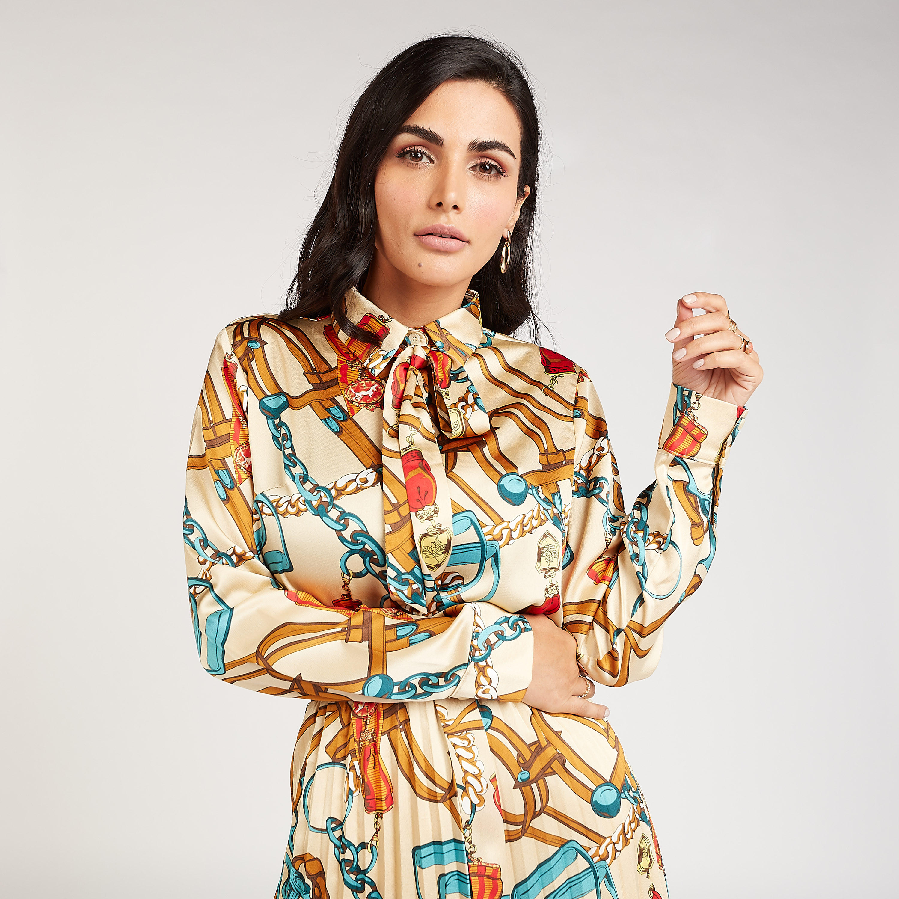 بلوزة مستدامة بطبعات وربطة عنق وأكمام طويلة-women-clothing-shirtsandblouses-blouses-image-1