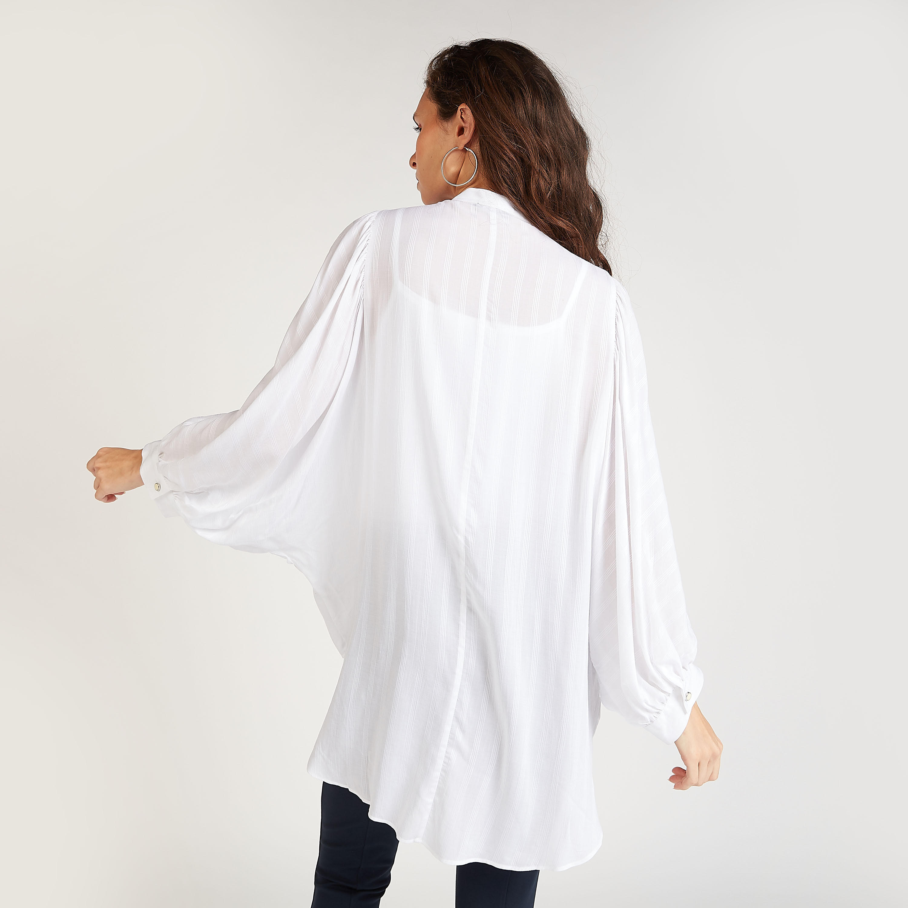 قميص مستدام مرتفع منخفض بربطة عنق وأكمام واسعة-women-clothing-shirtsandblouses-shirts-image-4