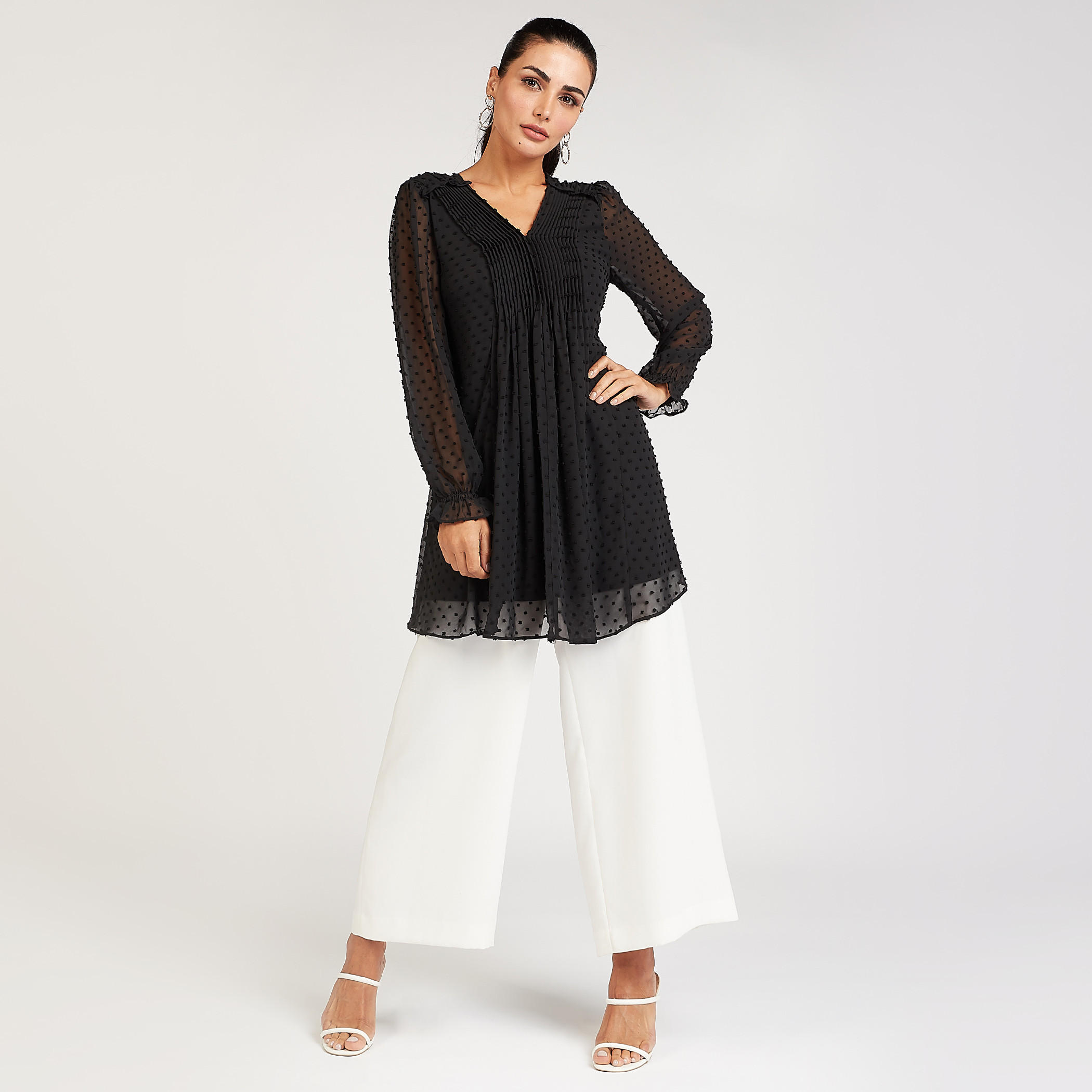 تونيك دوبي بارز الملمس بياقة v وأكمام بيشوب-women-clothing-shirtsandblouses-blouses-image-2