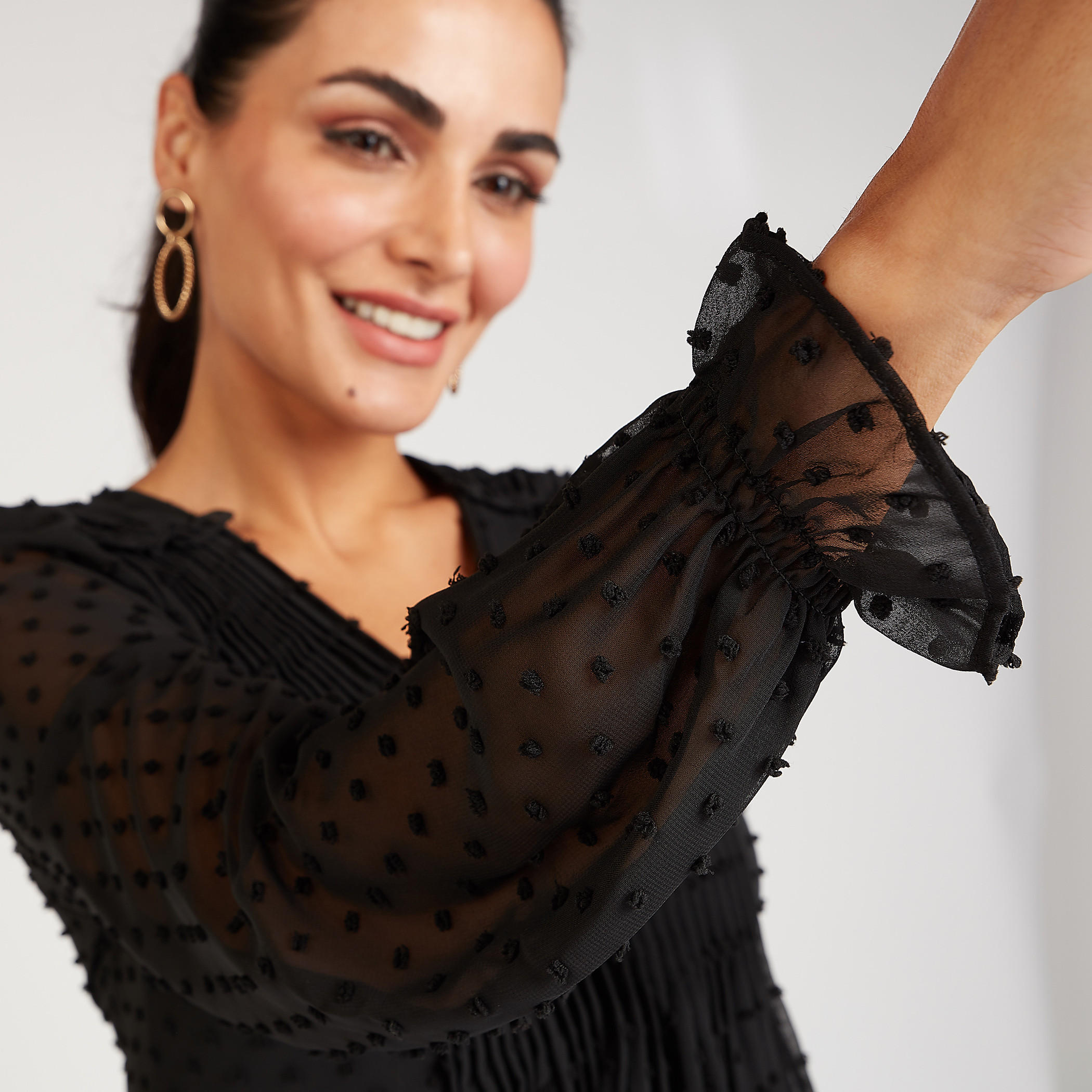 تونيك دوبي بارز الملمس بياقة v وأكمام بيشوب-women-clothing-shirtsandblouses-blouses-image-3