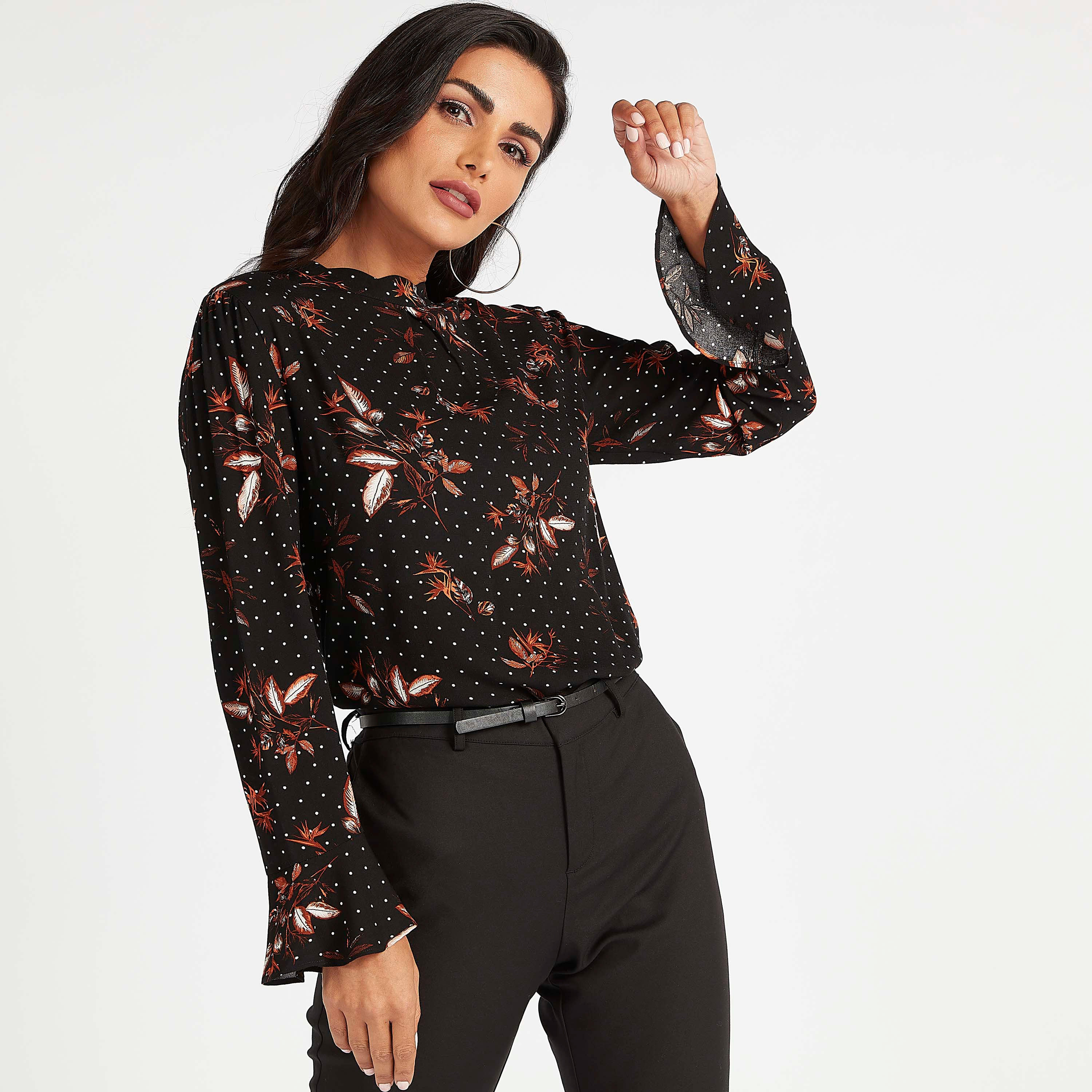 بلوزة بياقة عالية وأكمام واسعة وطبعات أزهار-women-clothing-shirtsandblouses-blouses-image-1