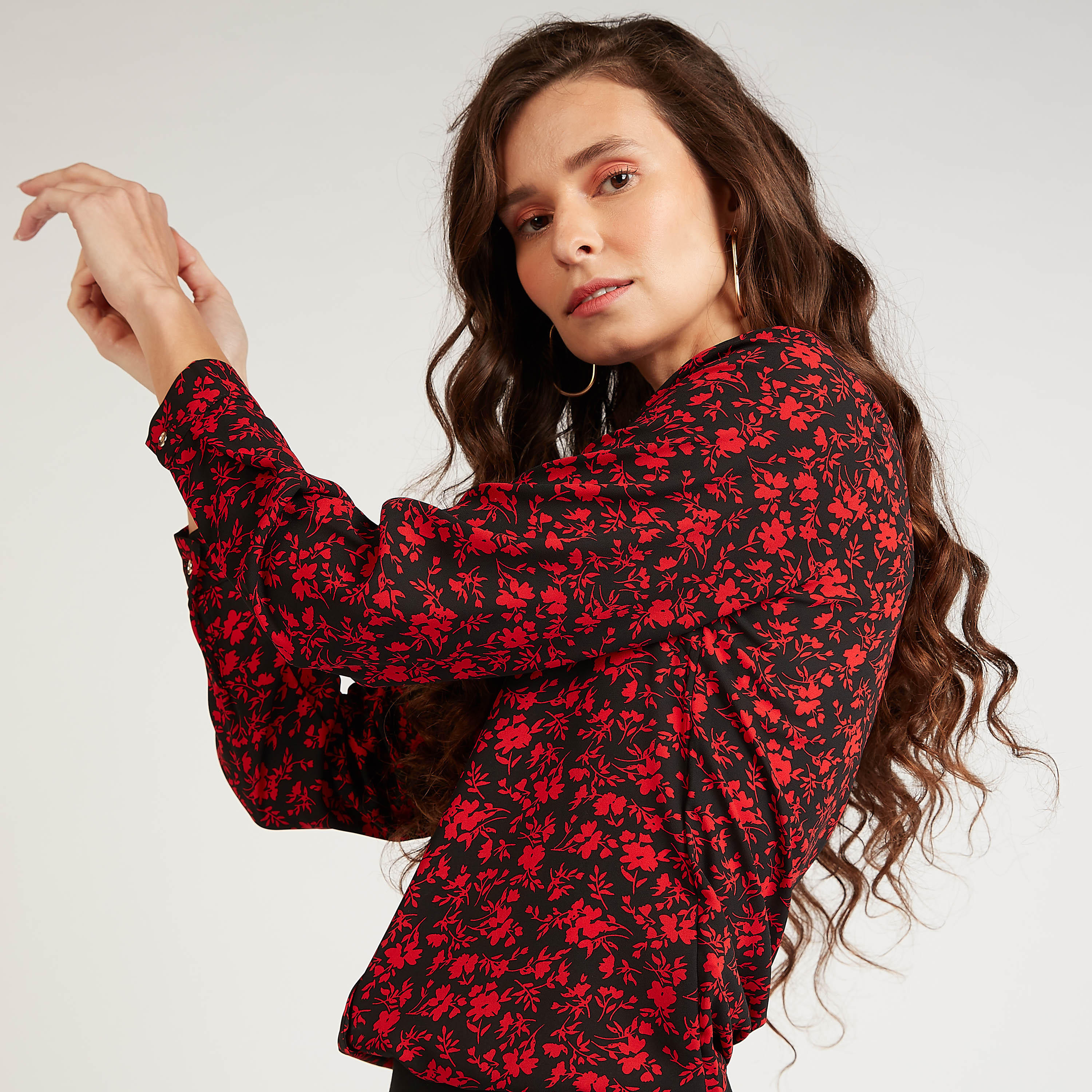 قميص بياقة عادية وأكمام طويلة وطبعات-women-clothing-shirtsandblouses-shirts-image-3