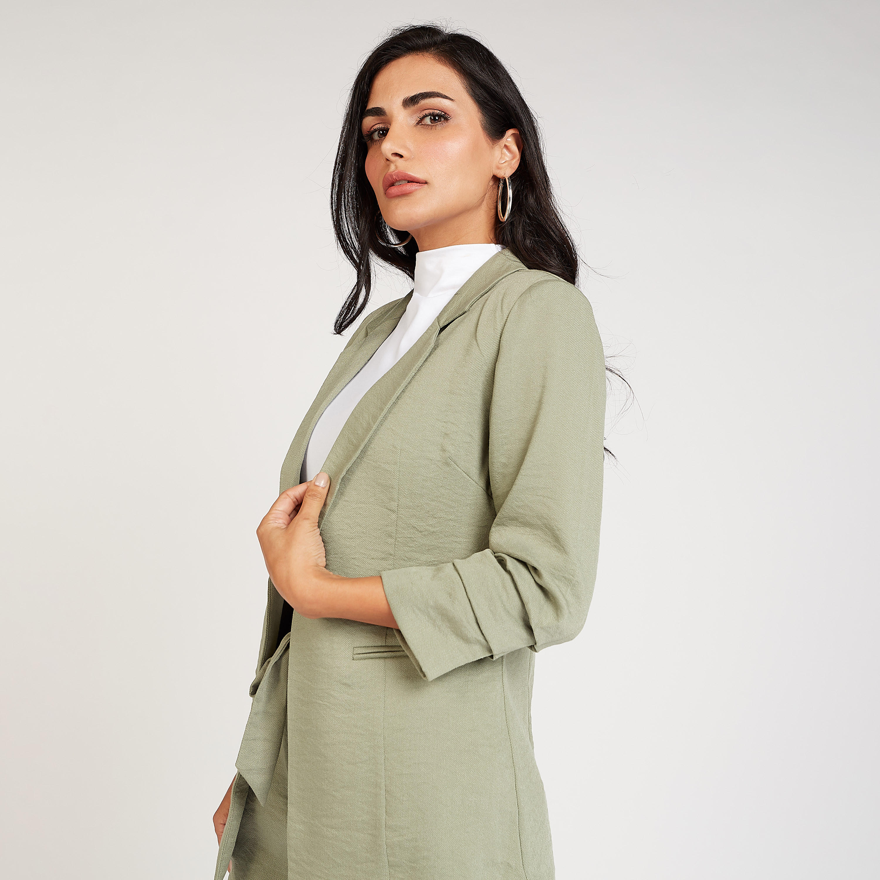 جاكيت بليزر مستدامة بارز الملمس بياقة مطوية وجيوب داخليّة-women-clothing-coatsandjackets-blazers-image-1