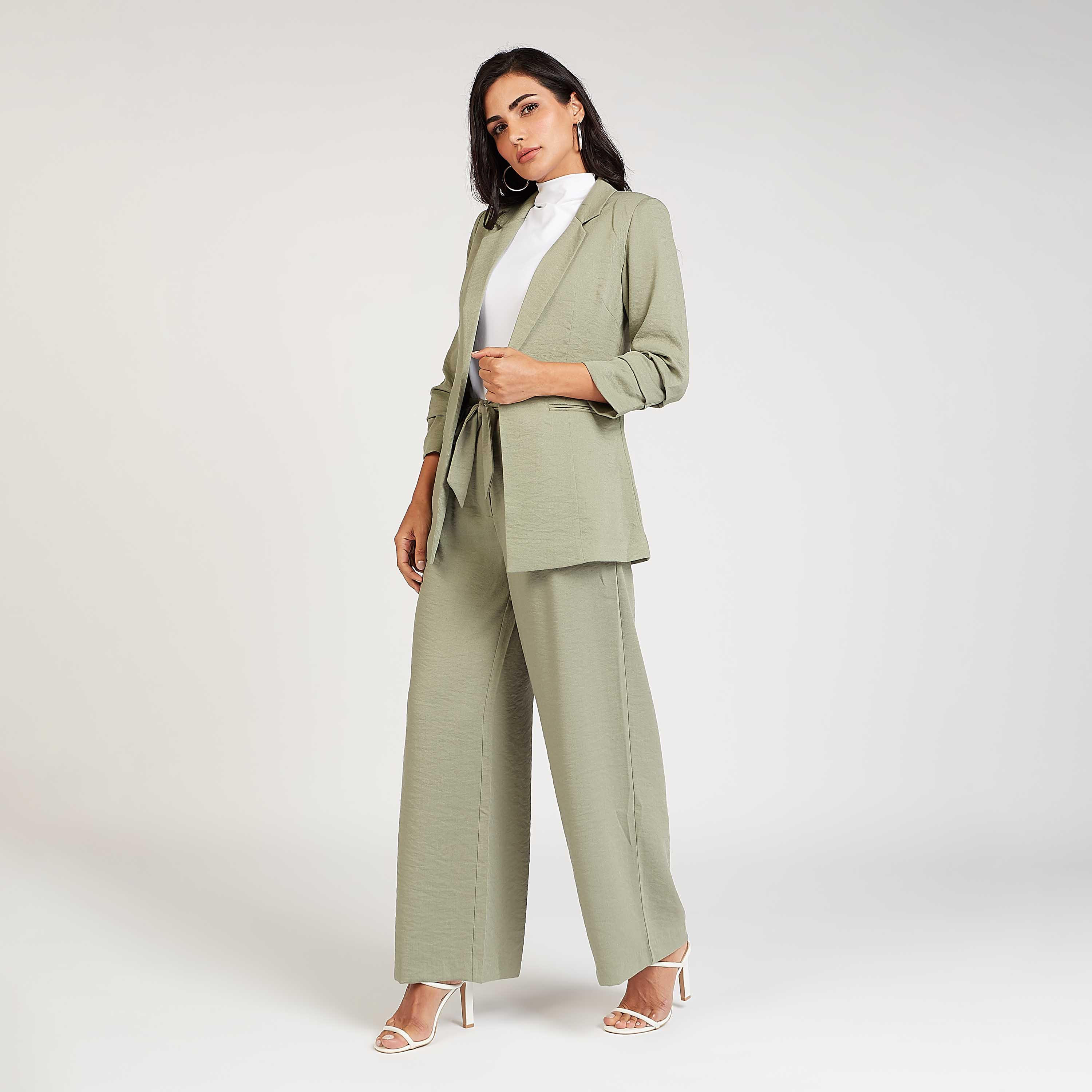 بنطلون مستدام بالازو بارز الملمس بقصة واسعة وخصر متوسط الإرتفاع وأربطة-women-clothing-bottoms-trousers-image-2