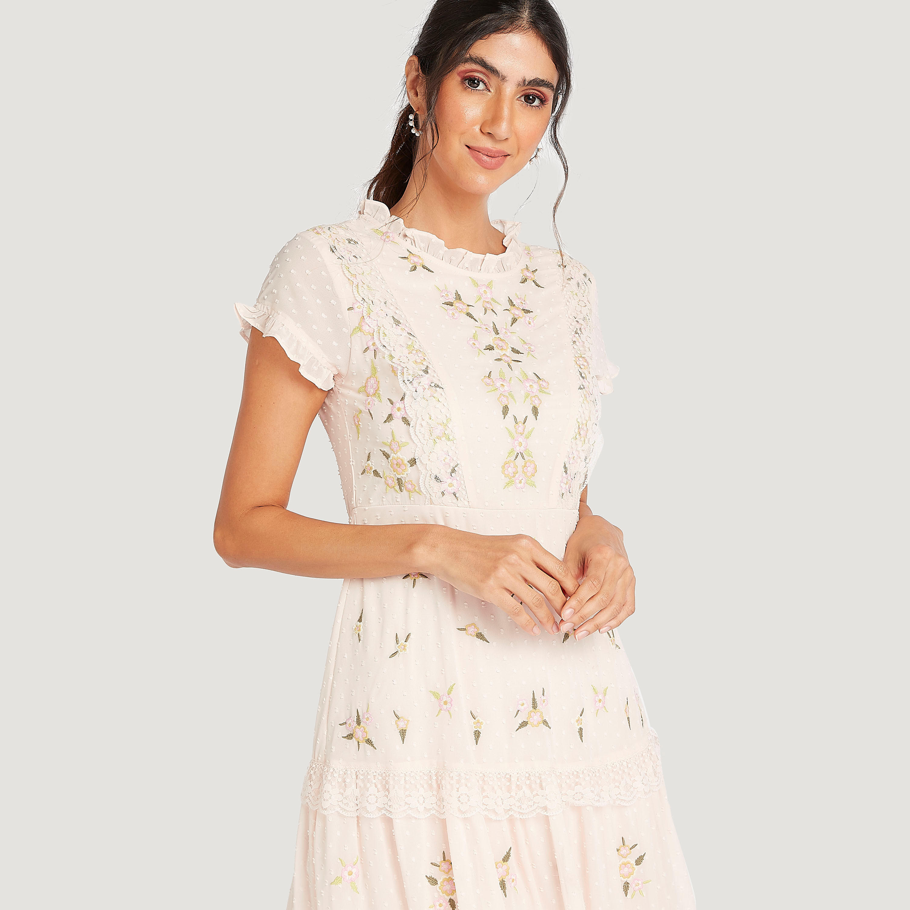 فستان طويل إيه لاين بياقة كشكش وتطريزات زهرية-women-clothing-dresses-image-2