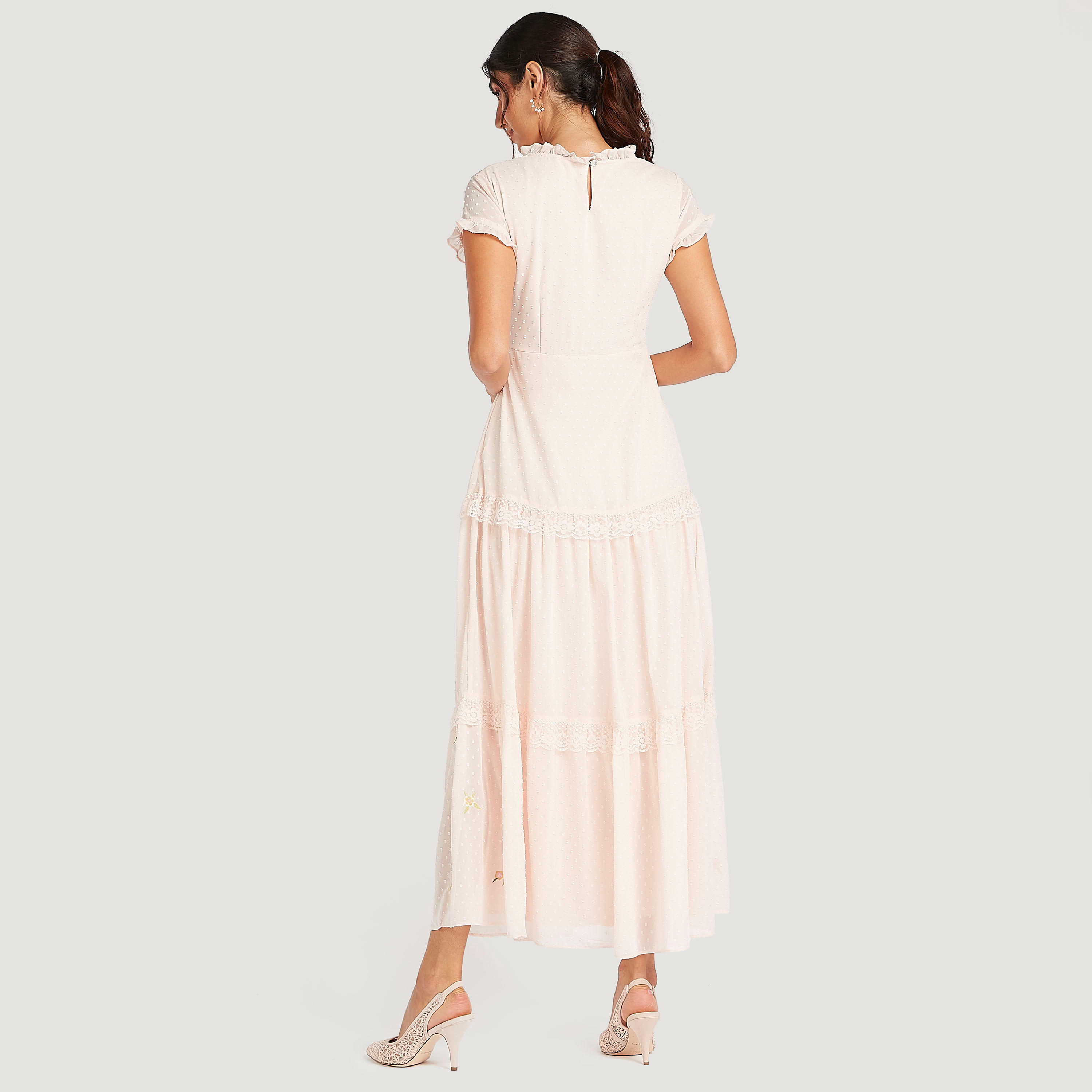 فستان طويل إيه لاين بياقة كشكش وتطريزات زهرية-women-clothing-dresses-image-4