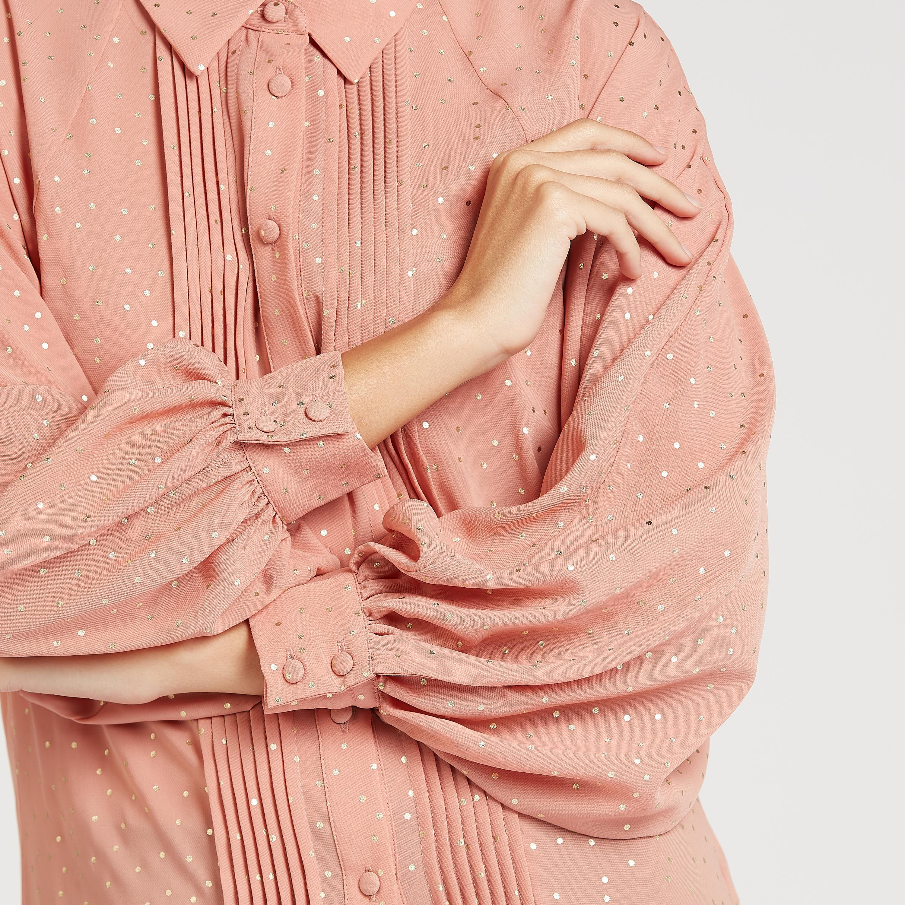 قميص مستدام بياقة بأكمام طويلة وطبعات منقطة وتفاصيل ثنايا-women-clothing-shirtsandblouses-shirts-image-5