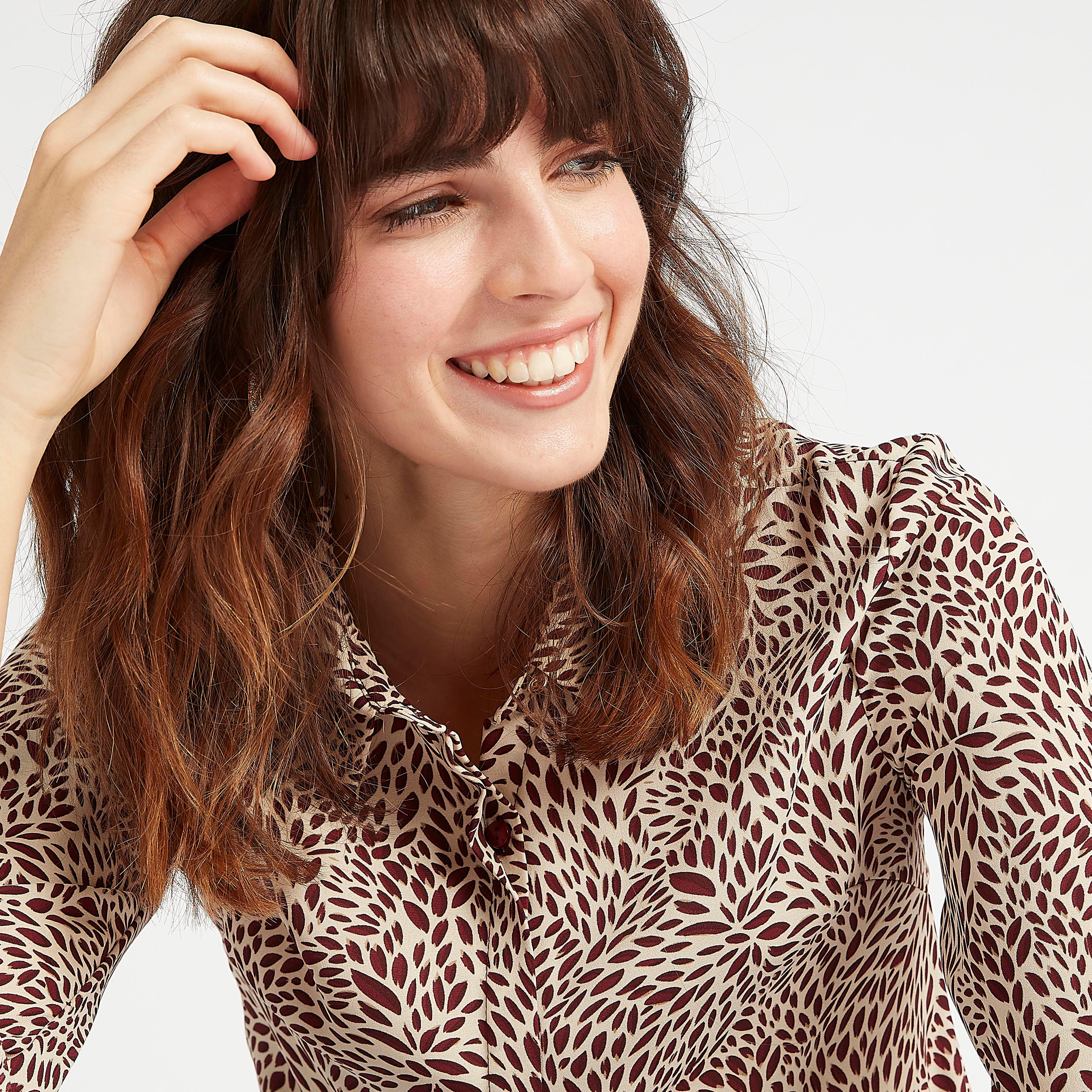 قميص بطبعات أزهار وياقة عادية وأكمام طويلة-women-clothing-shirtsandblouses-shirts-image-5