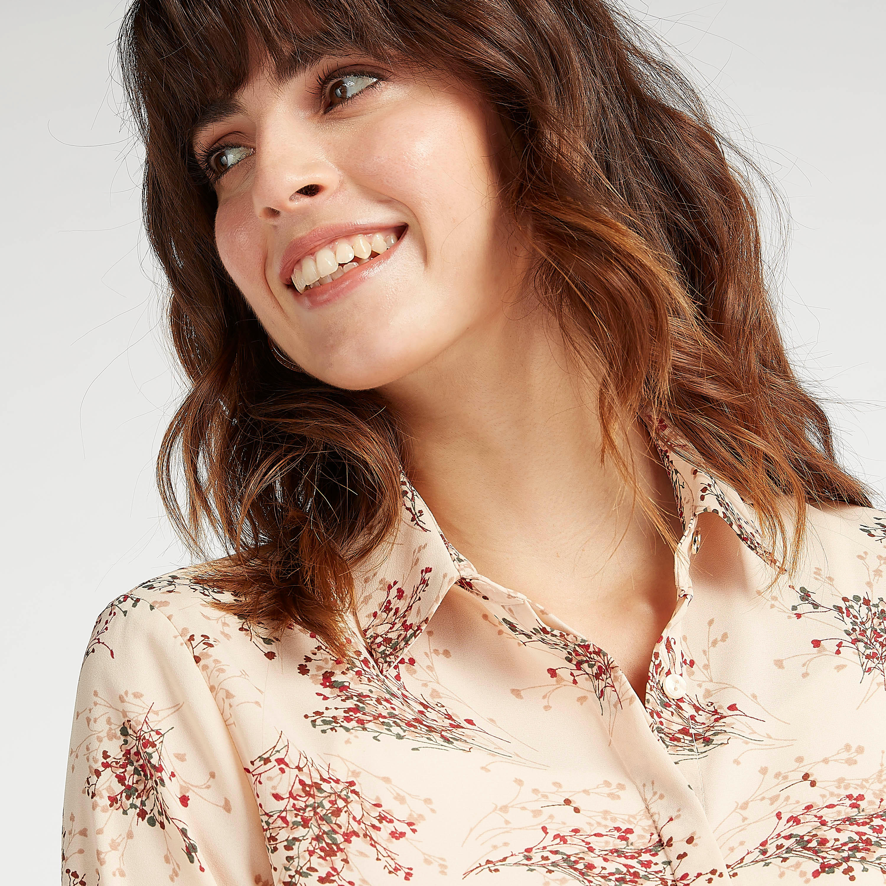 قميص بطبعات أزهار وياقة عادية وأكمام طويلة-women-clothing-shirtsandblouses-shirts-image-5