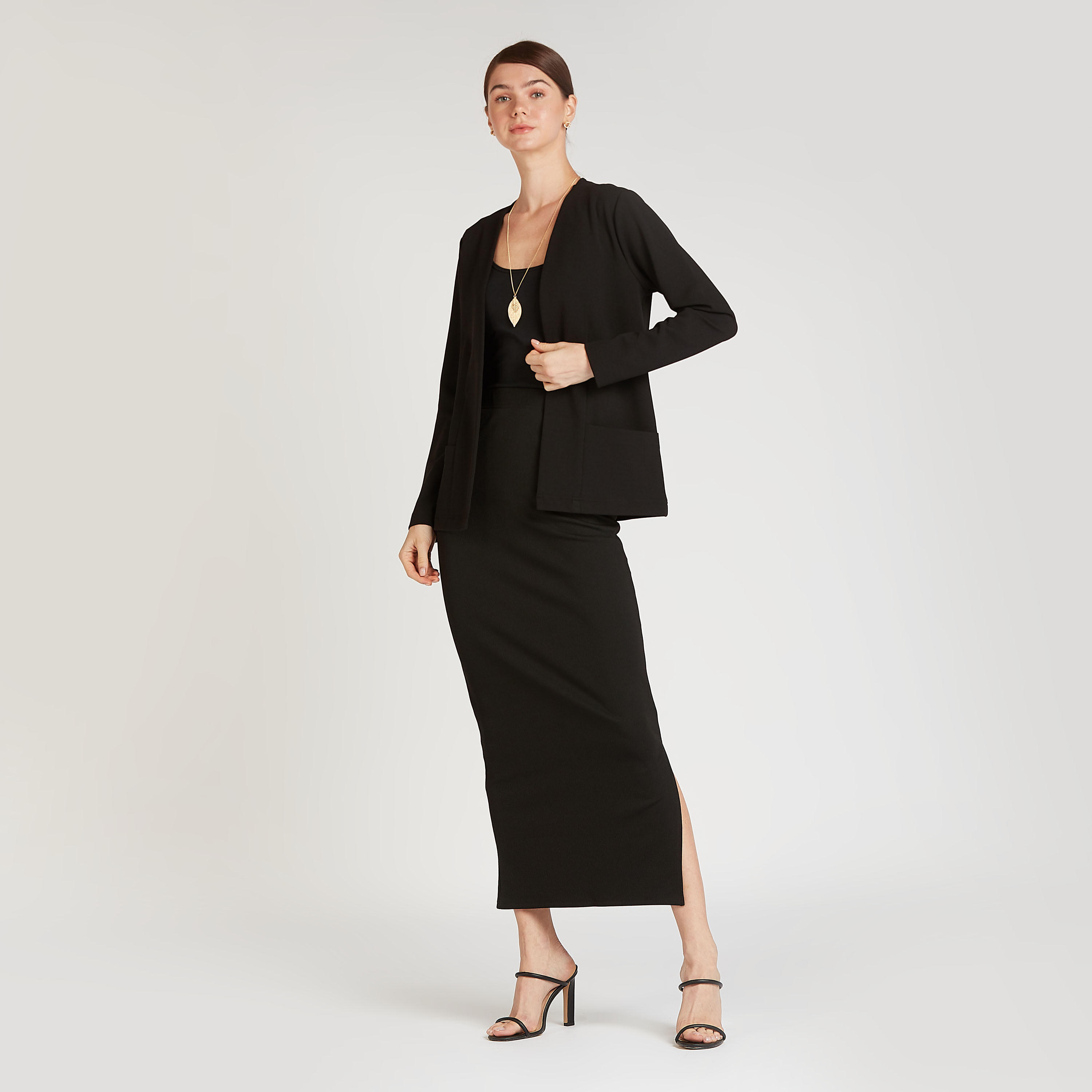 جاكيت بليزر مستدام سادة بأكمام طويلة وتفاصيل جيوب-women-clothing-coatsandjackets-blazers-image-2