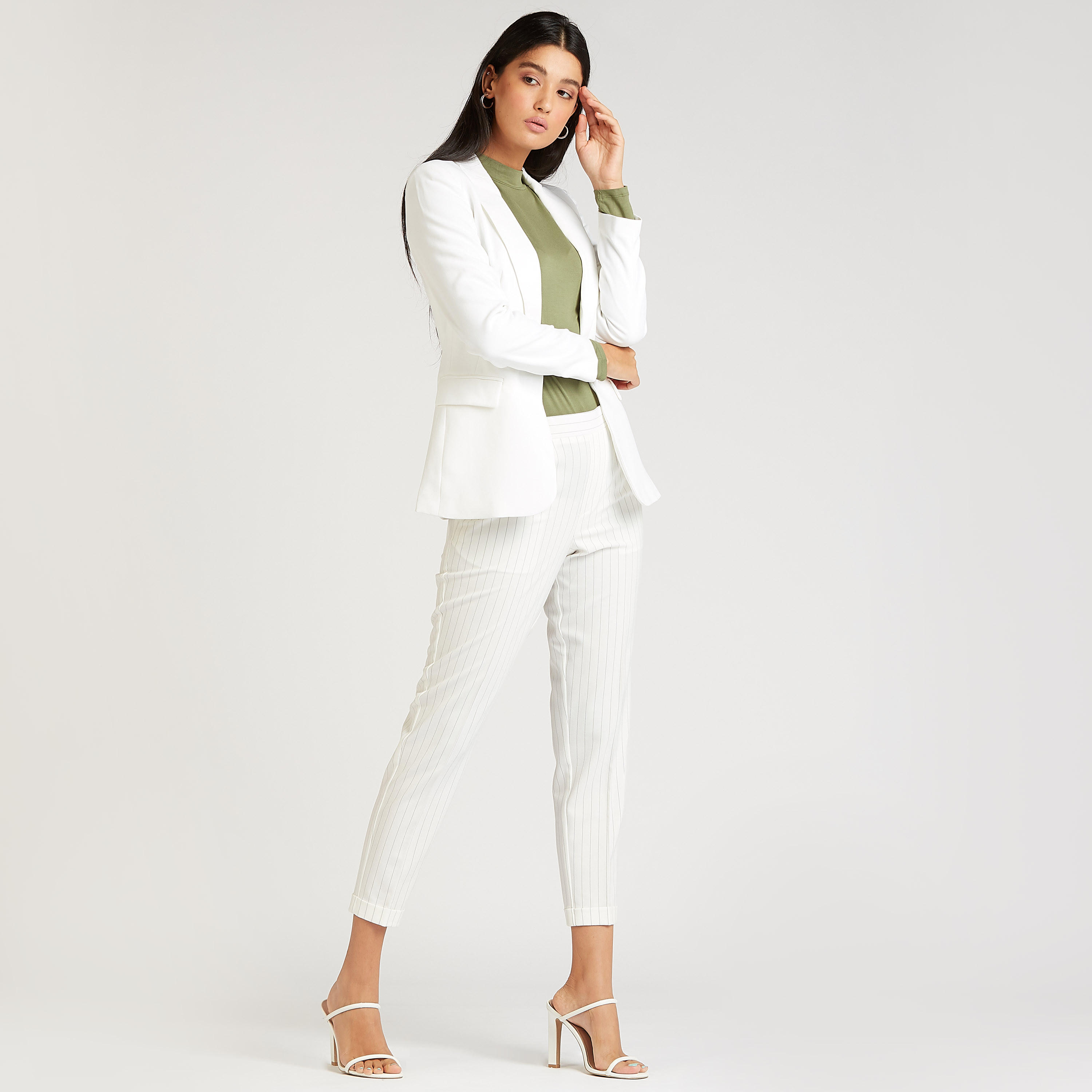 بليزر رسمي سادة بجيوب بطيّة-women-clothing-coatsandjackets-blazers-image-4
