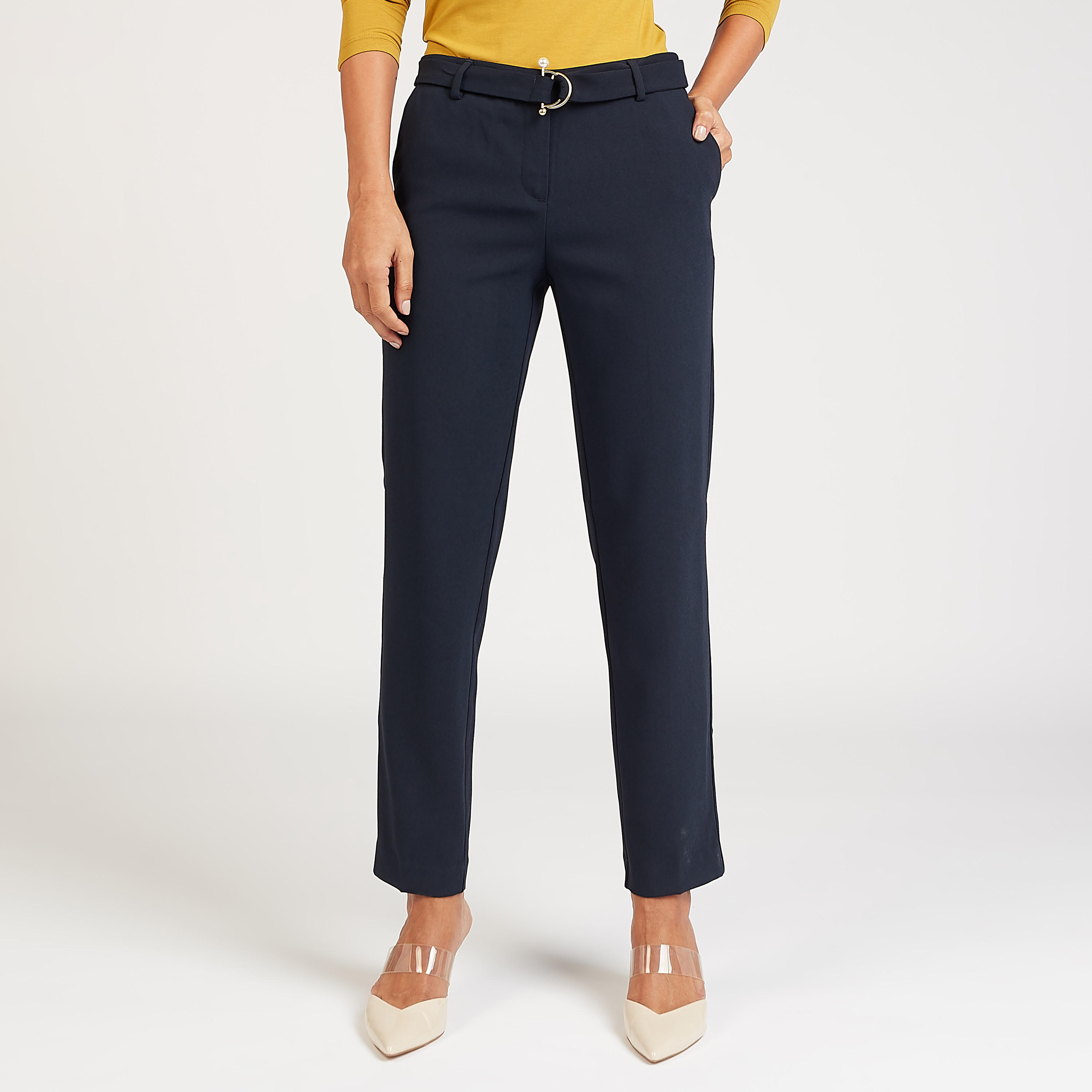 بنطلون رسمي سادة بخصر متوسّط الإرتفاع وعراوي حزام وتفاصيل جيوب-women-clothing-bottoms-trousers-image-1