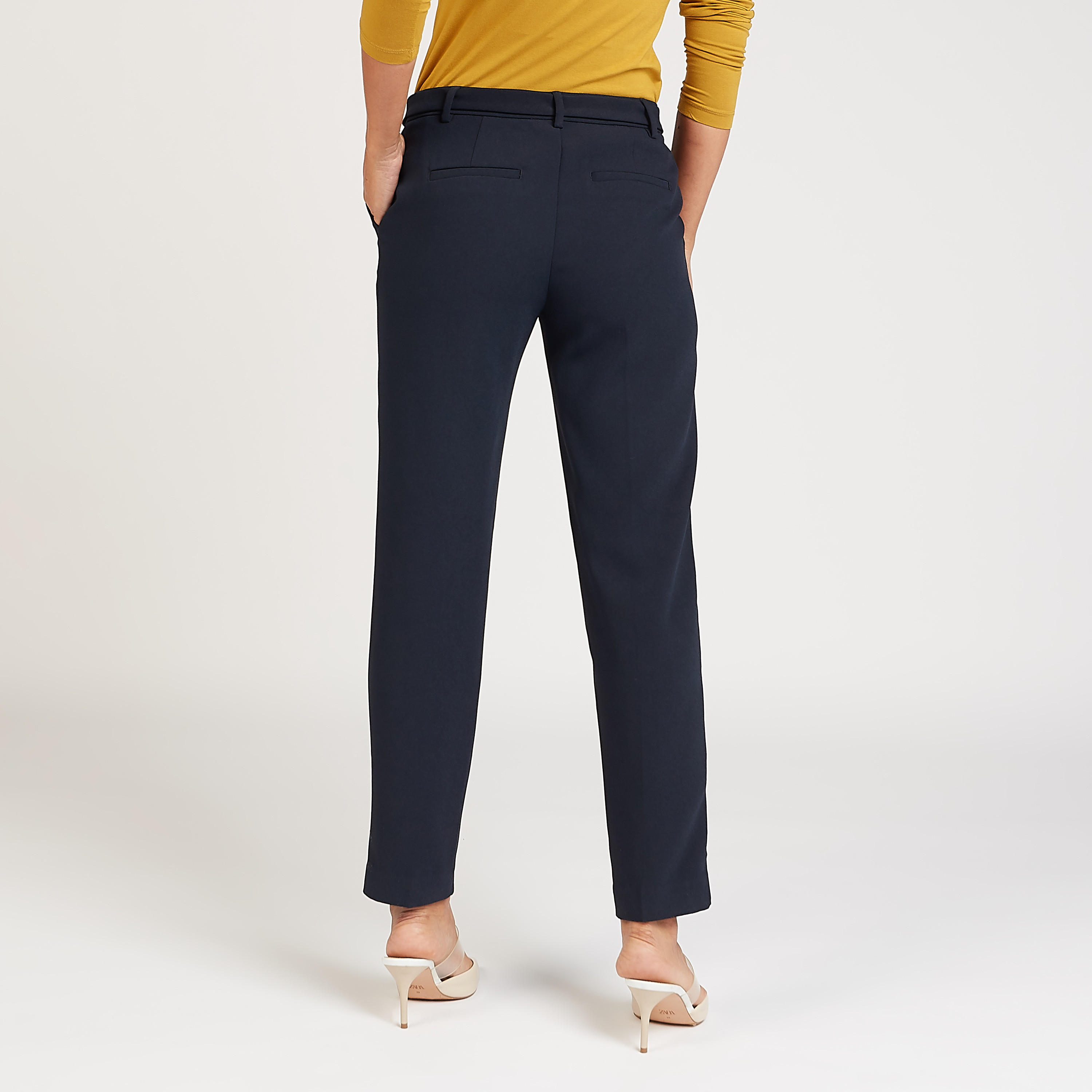 بنطلون رسمي سادة بخصر متوسّط الإرتفاع وعراوي حزام وتفاصيل جيوب-women-clothing-bottoms-trousers-image-4