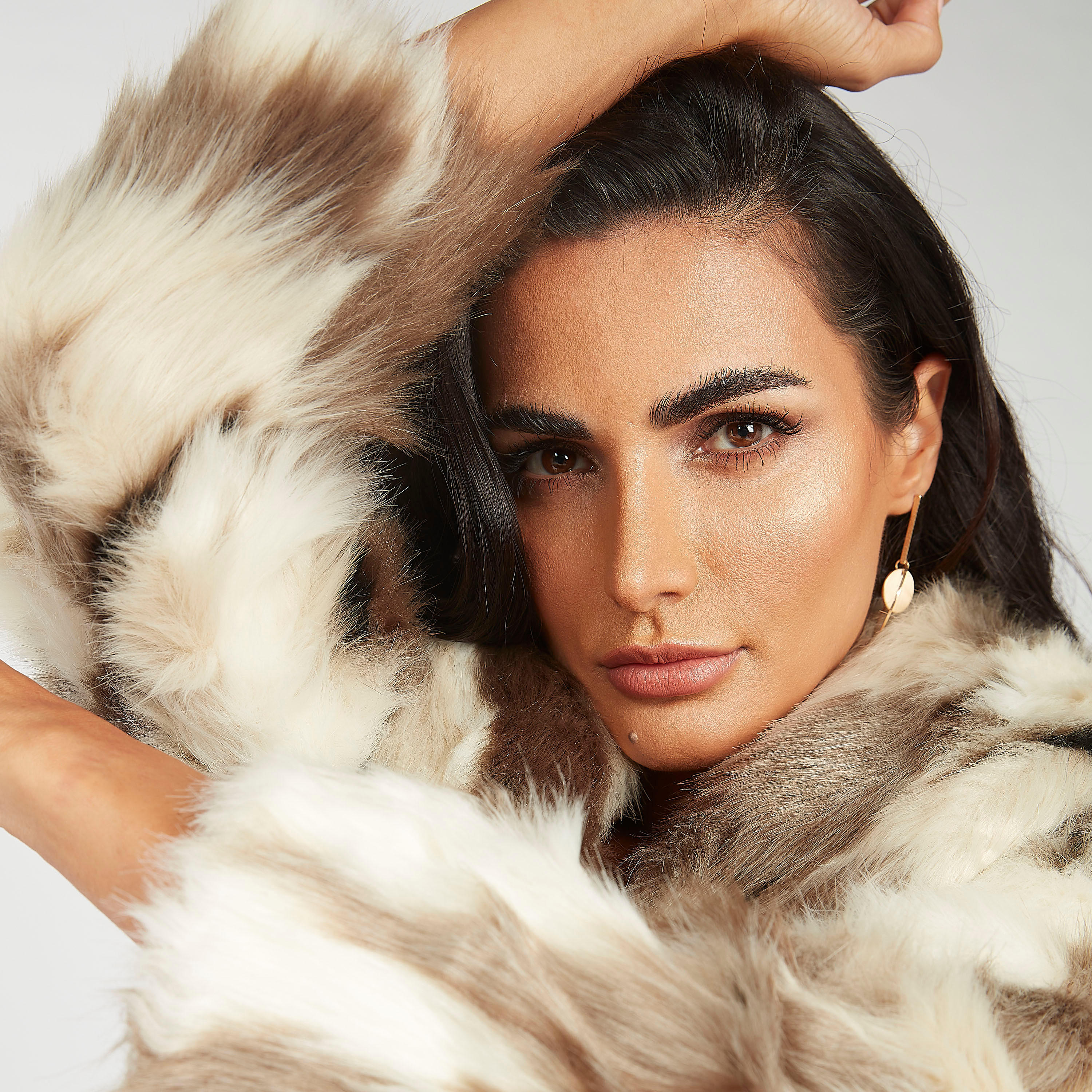 جاكيت بياقة عادية وتفاصيل ناعمة وأكمام طويلة-women-winterwear-coatsandjackets-jackets-image-3