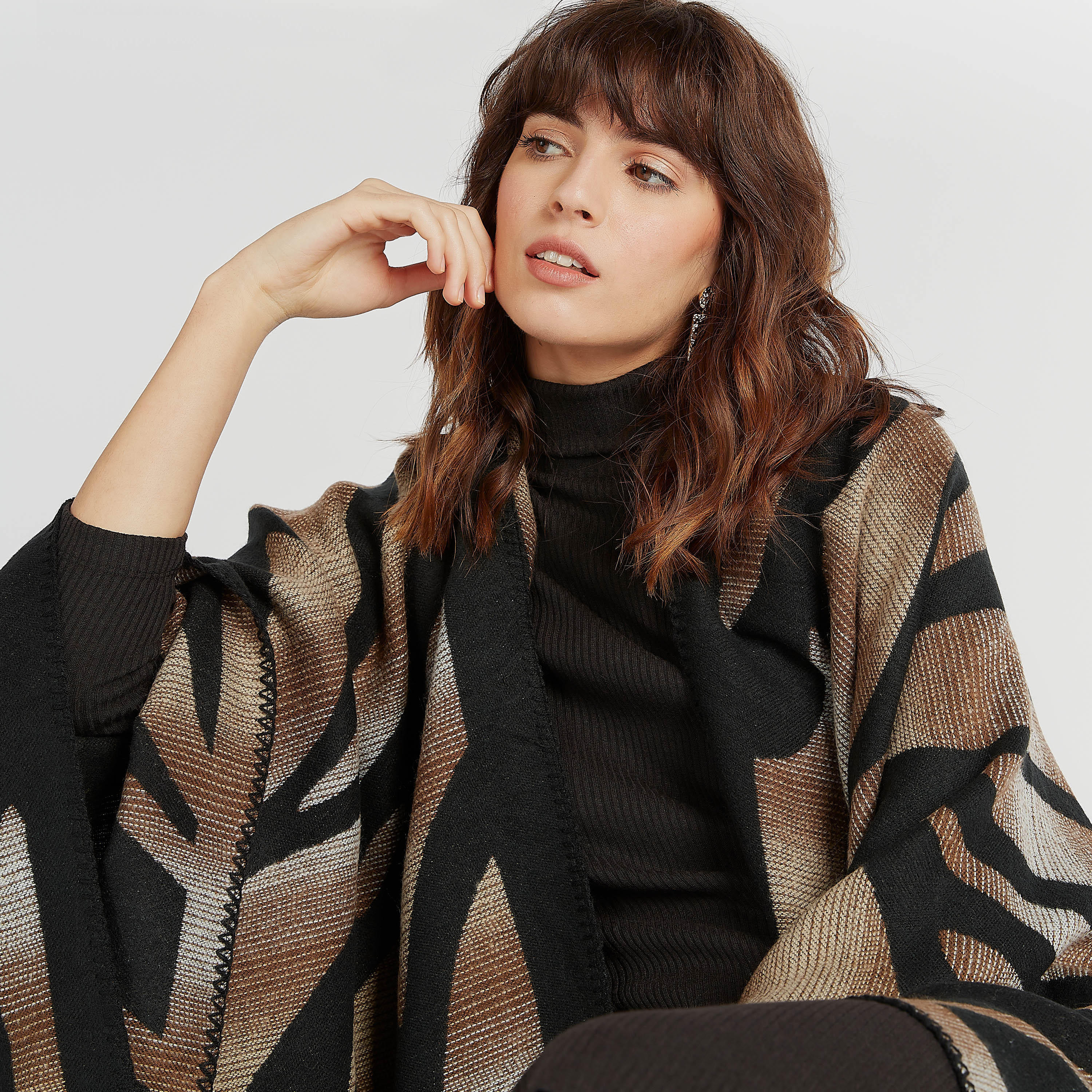 سترة فضفاضة بارزة الملمس مفتوحة من الأمام  بحواف غير مستوية-women-winterwear-cardigansandjumpers-cardigans-image-5