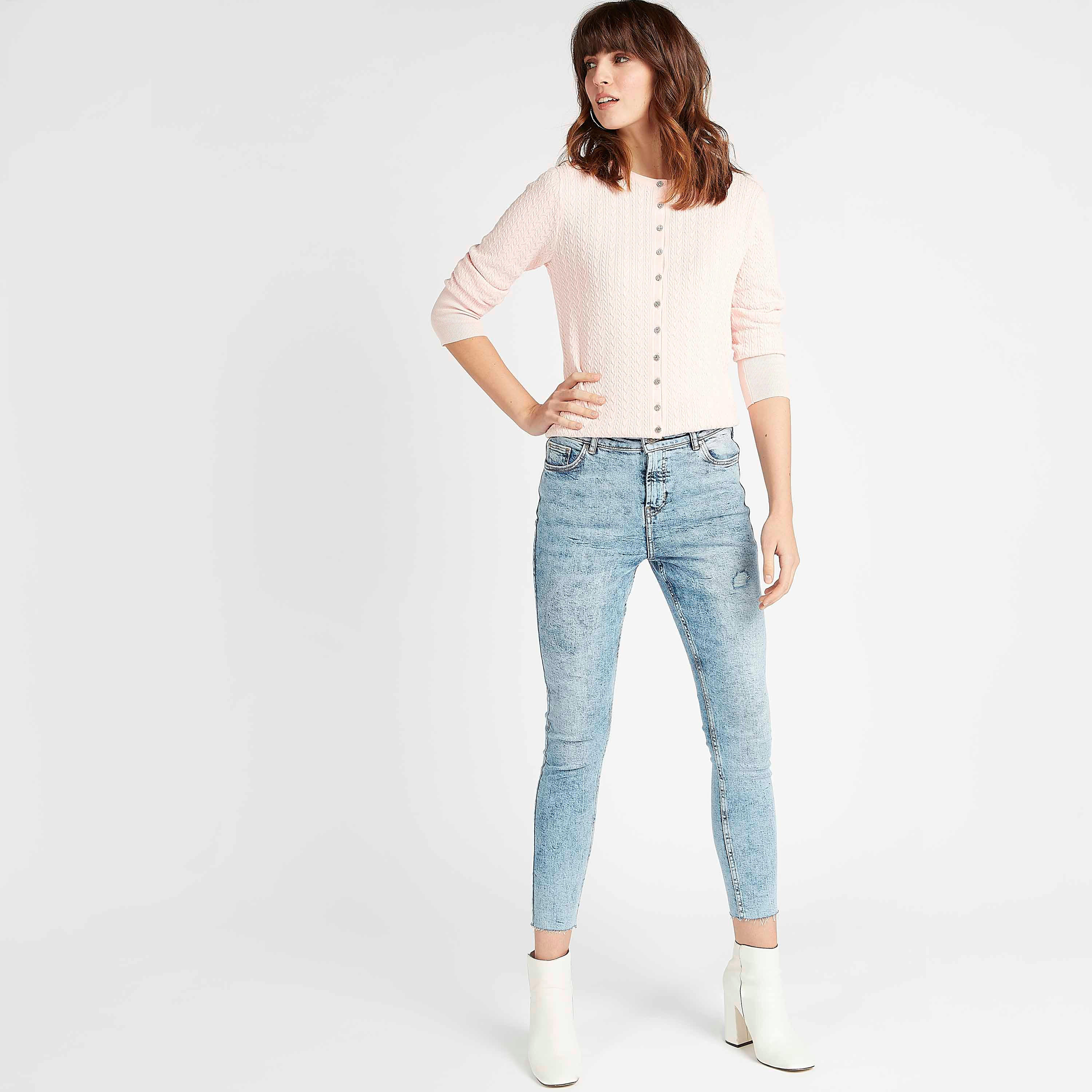 كارديجان بارز الملمس بأكمام طويلة وأزرار مرصّعة-women-winterwear-cardigansandjumpers-cardigans-image-3